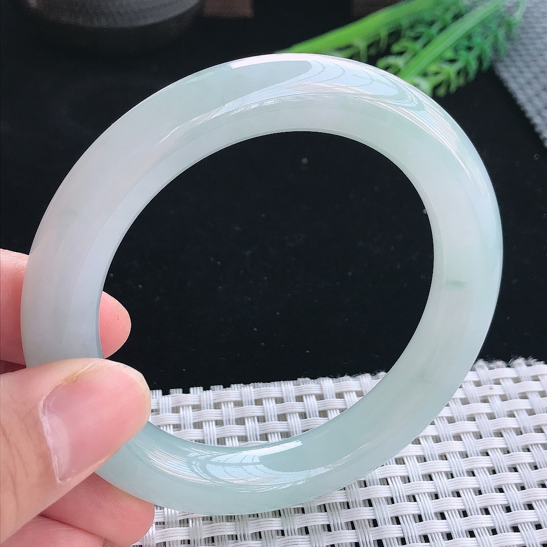 实拍天然翡翠58/11.2老坑冰胶果冻天空蓝圆条手镯翡翠玉镯手环