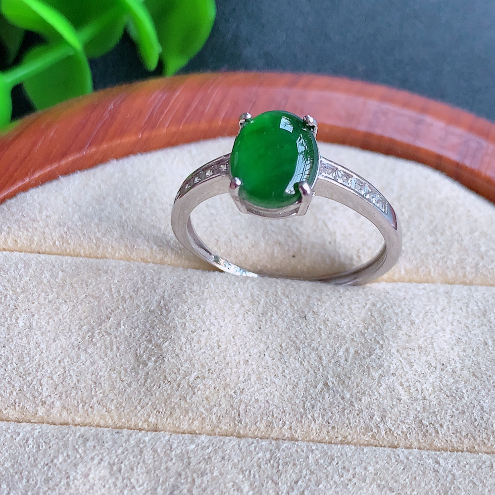 冰润满绿精美环形翡翠戒指  玉质细腻  冰清玉润  飘花灵动  颜色漂亮  W481.15   内径