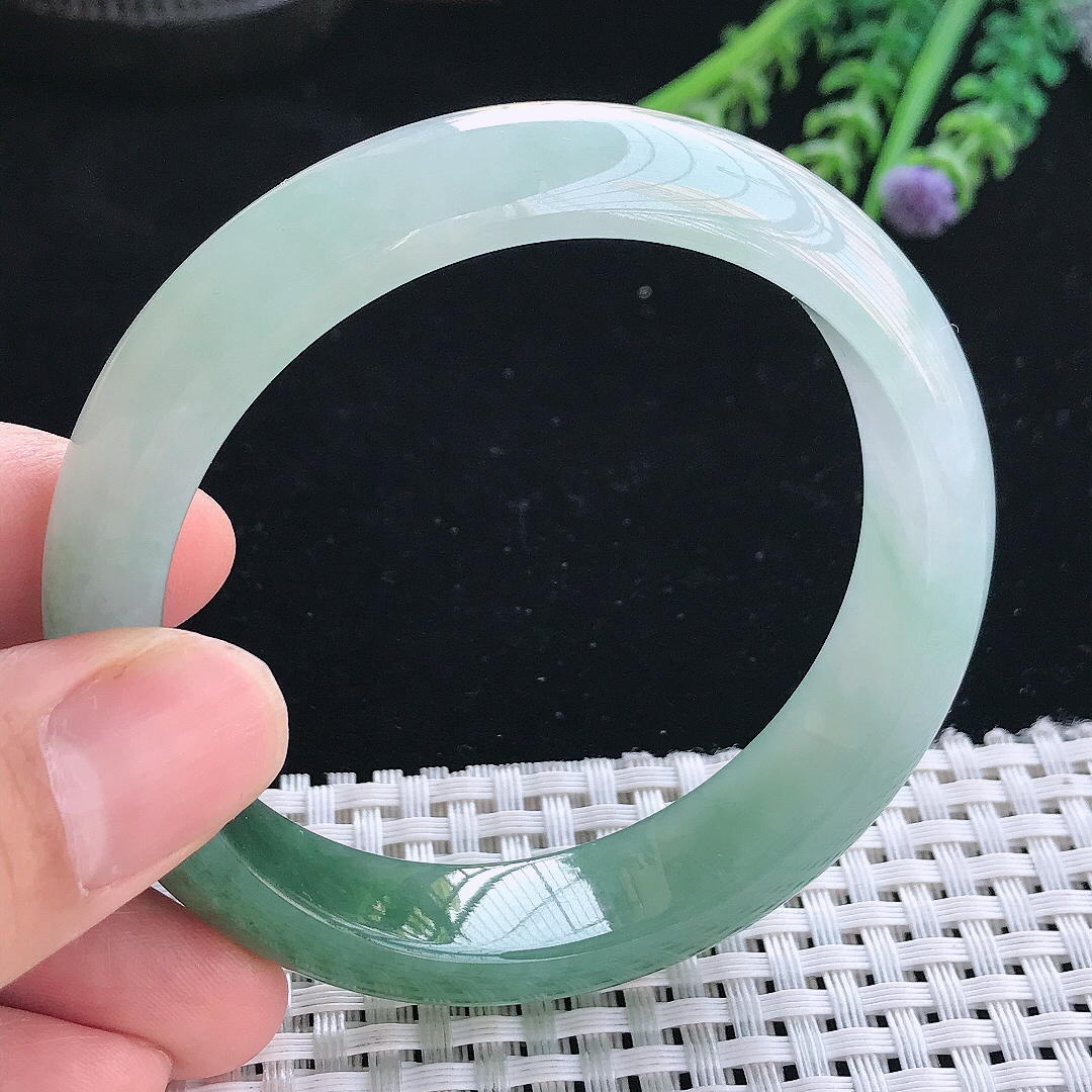 实拍天然翡翠56/13.6/7.8老坑冰胶果冻半山半水油绿手镯翡翠玉镯手环