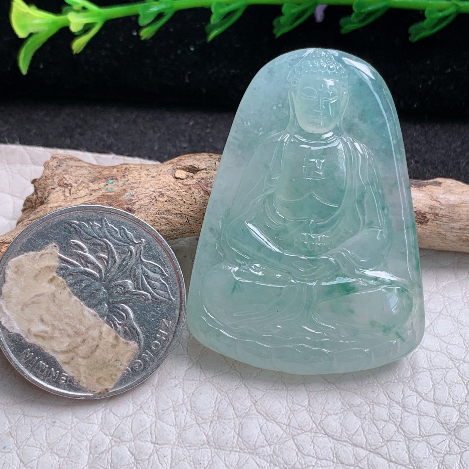 lz实拍42*30.6*5.3缅甸天然翡翠a货精雕冰飘花大日如来佛祖吊坠本命年守护神