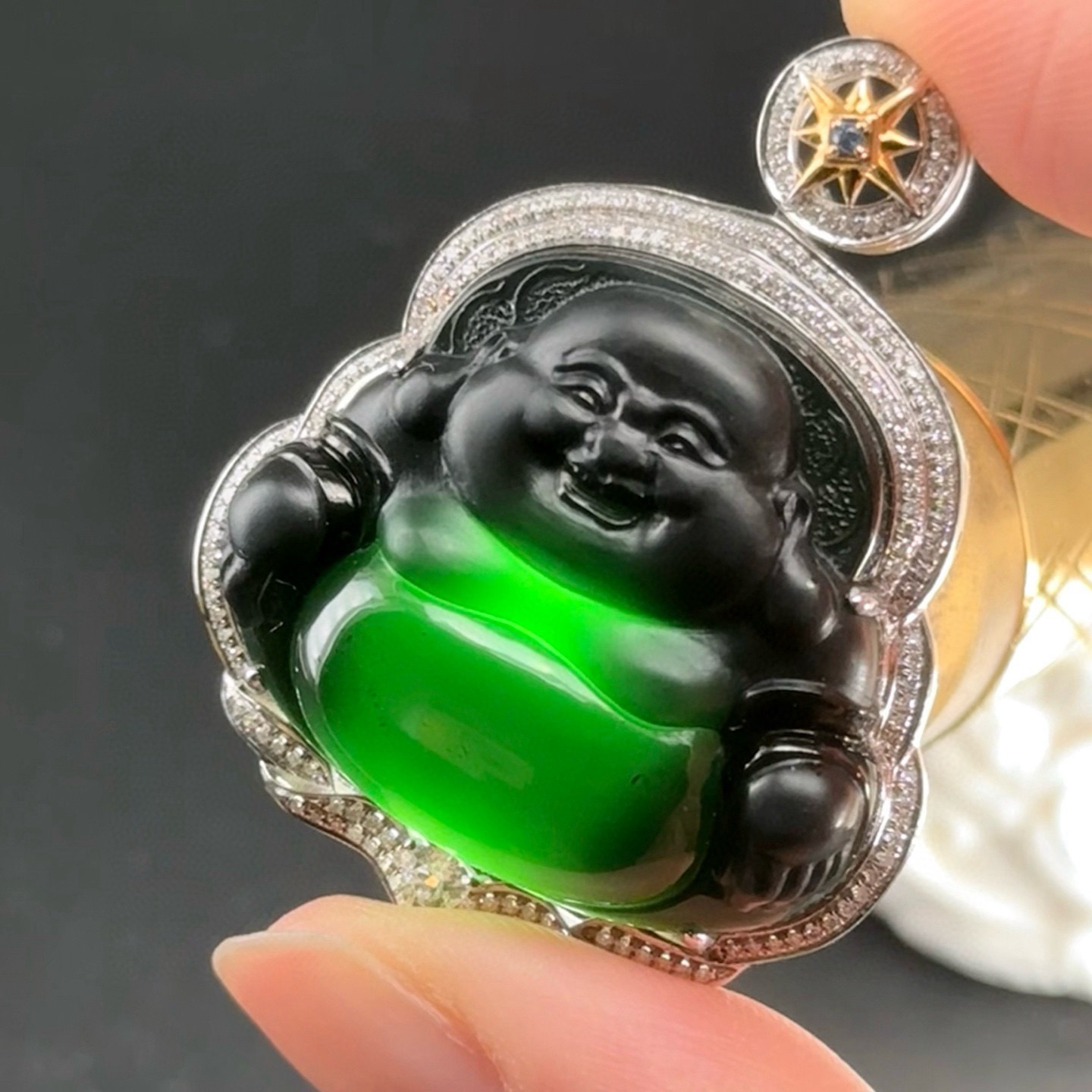 精品18k墨翠大肚佛 种好色正 黑度极好 打灯通透 饱满大气