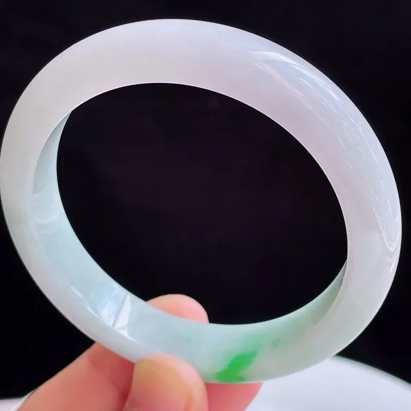 57圈有种有色天然翡翠A货飘阳绿玉手镯好种水水润手镯57.90g