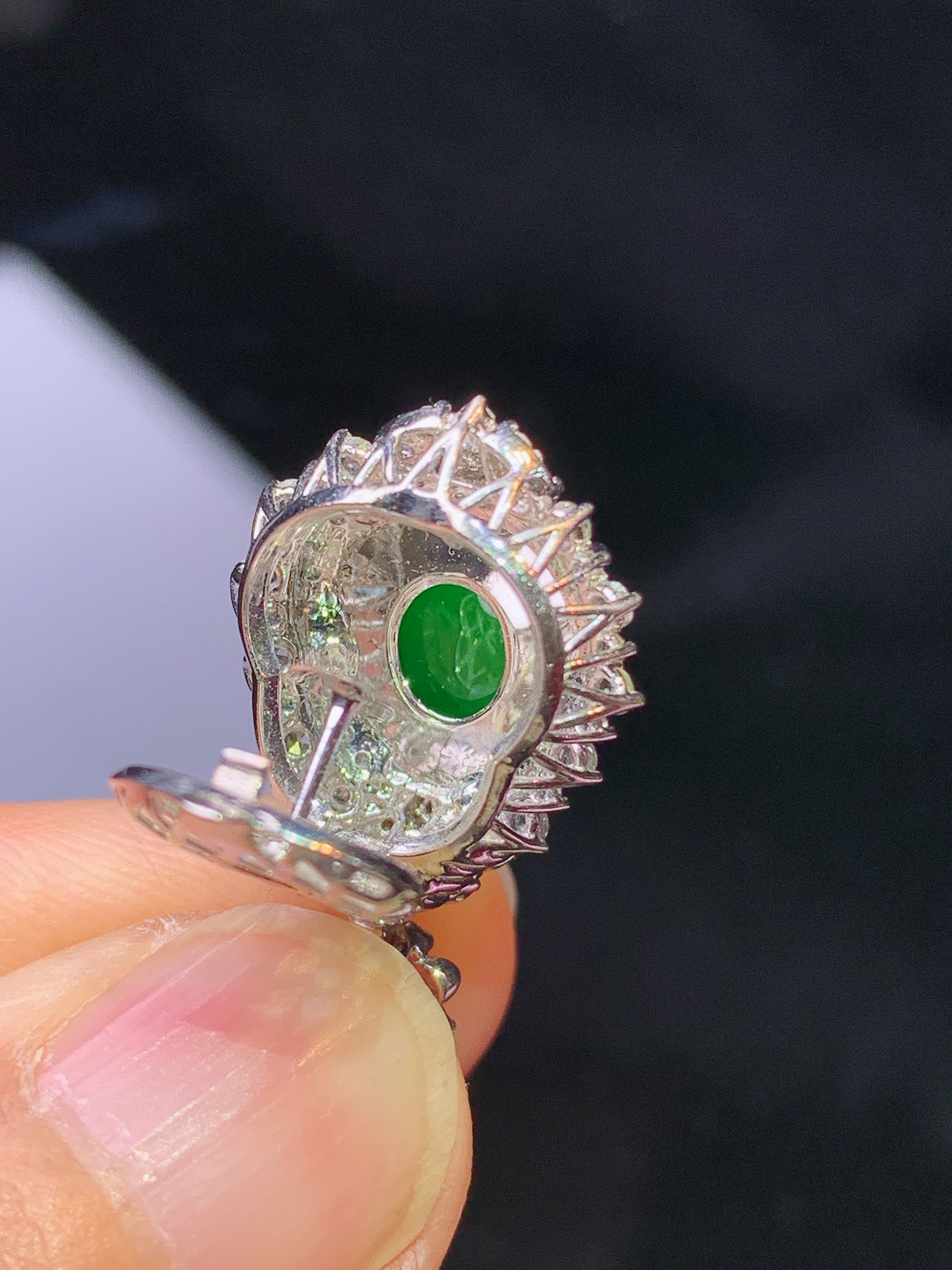 18k金钻镶嵌满绿葫芦吊坠 玉质细腻 色泽艳丽清新 水润亮眼 整体尺寸24.8*14.8*10.8c2