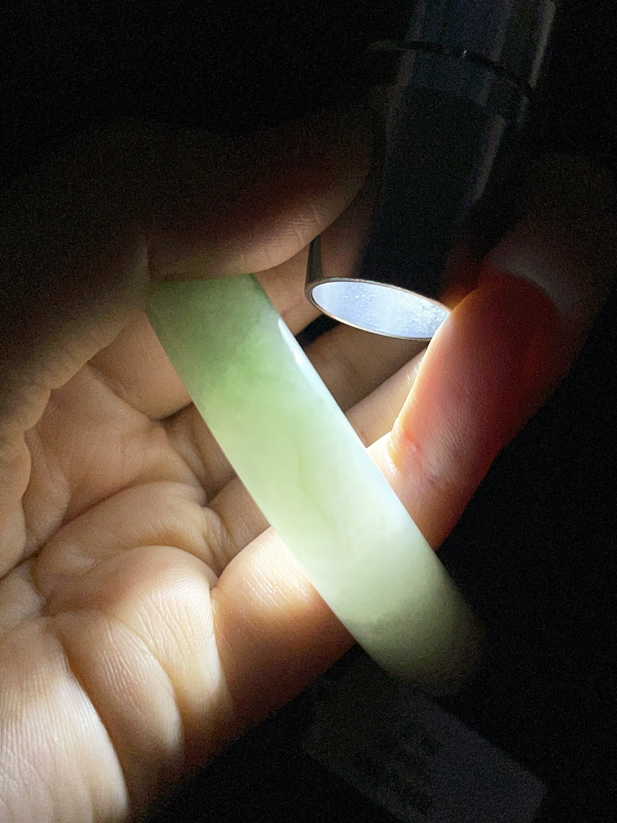 正圈54圈口，翡翠冰糯种飘绿手镯