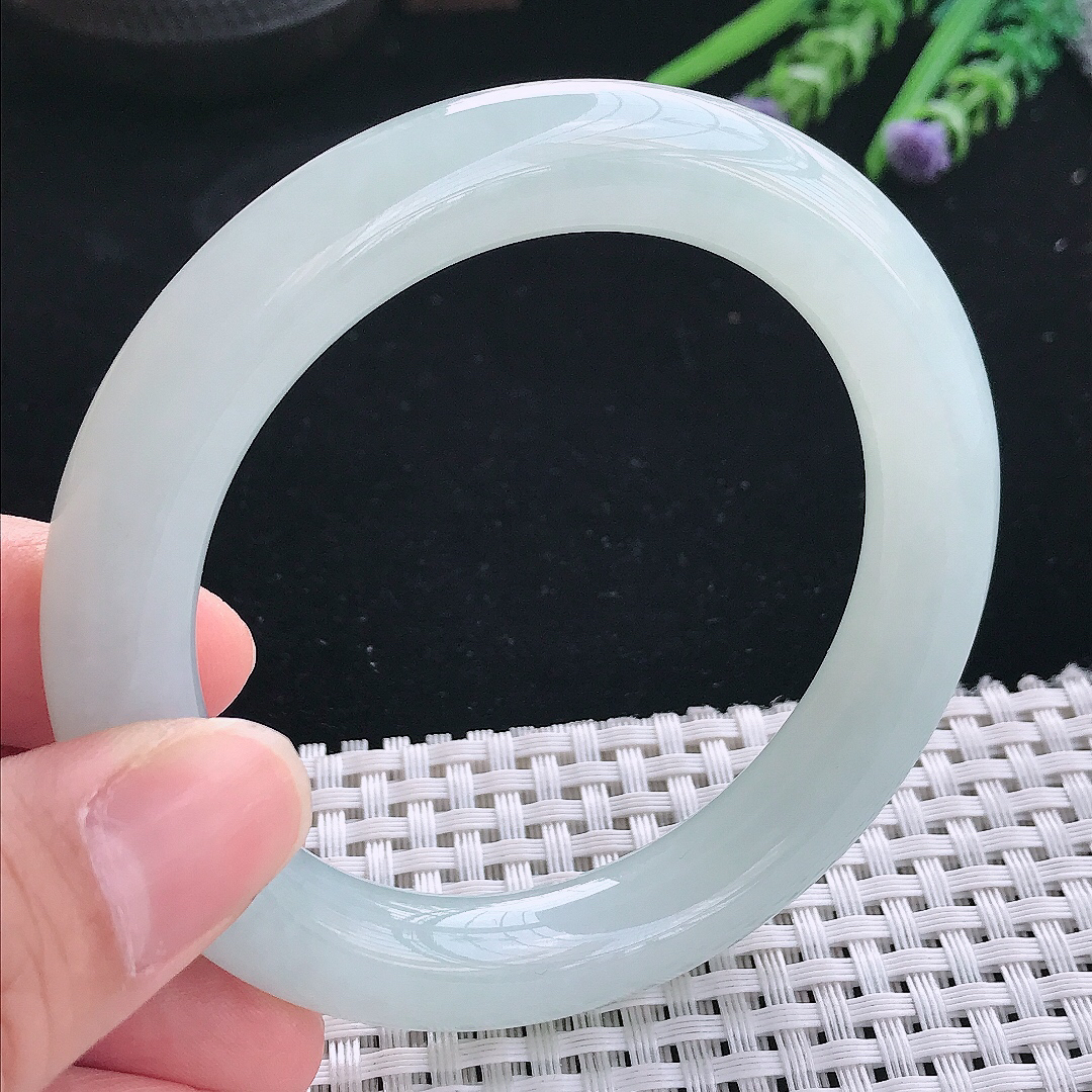 实拍天然翡翠57/10.7老坑冰胶果冻天空蓝圆条手镯翡翠玉镯手环