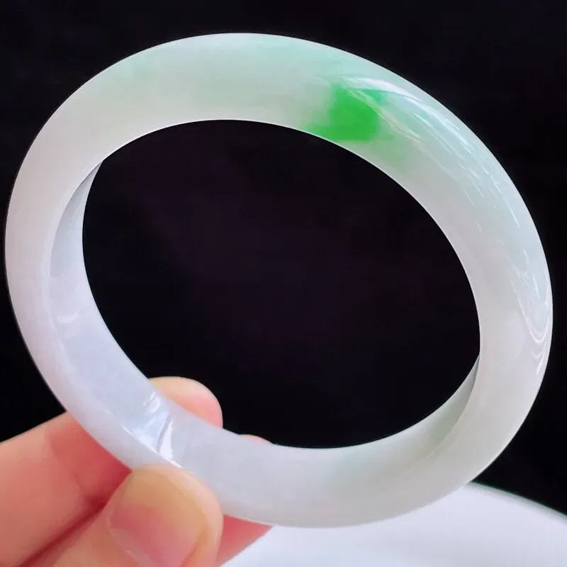 57圈有种有色天然翡翠A货飘阳绿玉手镯好种水水润手镯57.90g