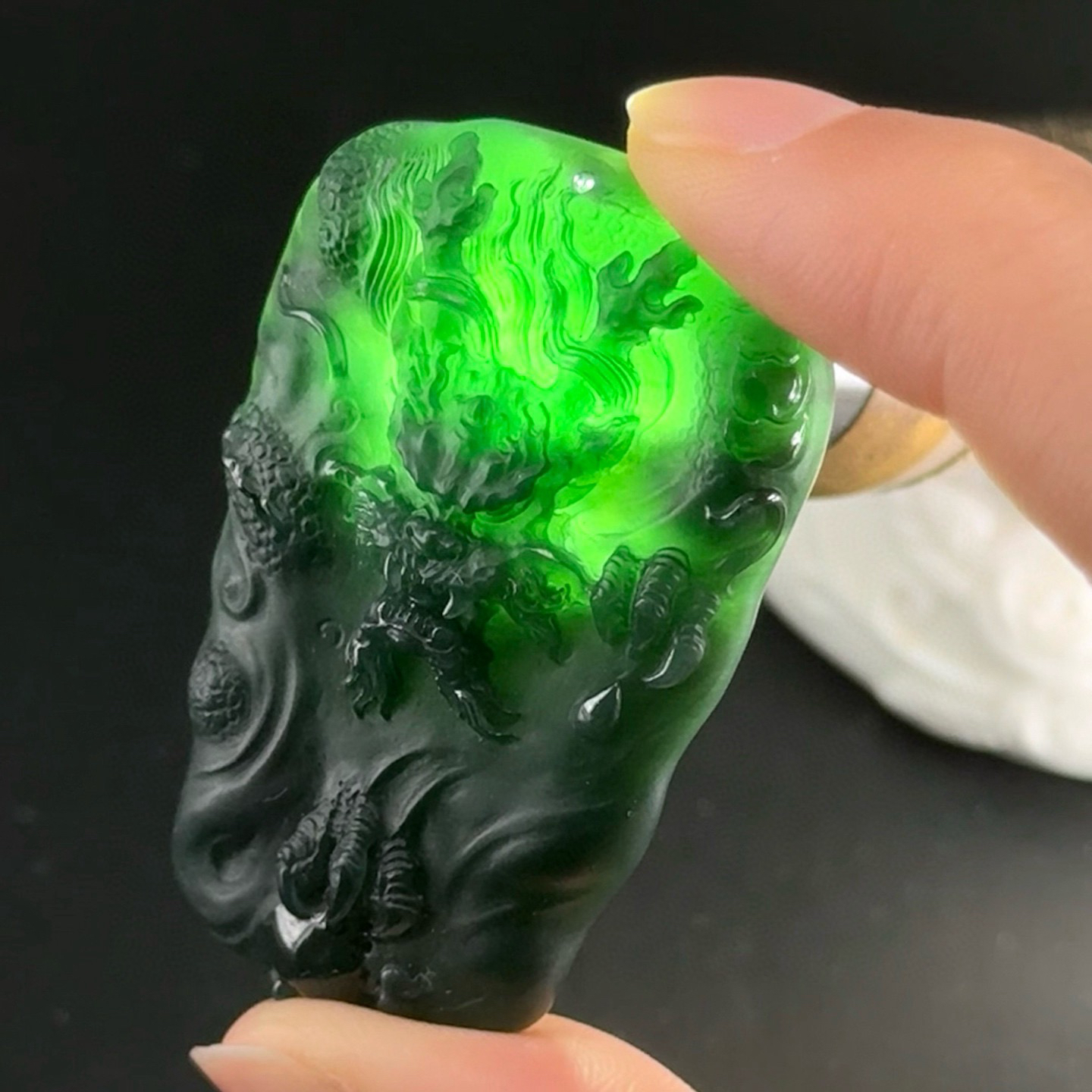 精品墨翠龙牌 种好色正 黑度好 打灯通透