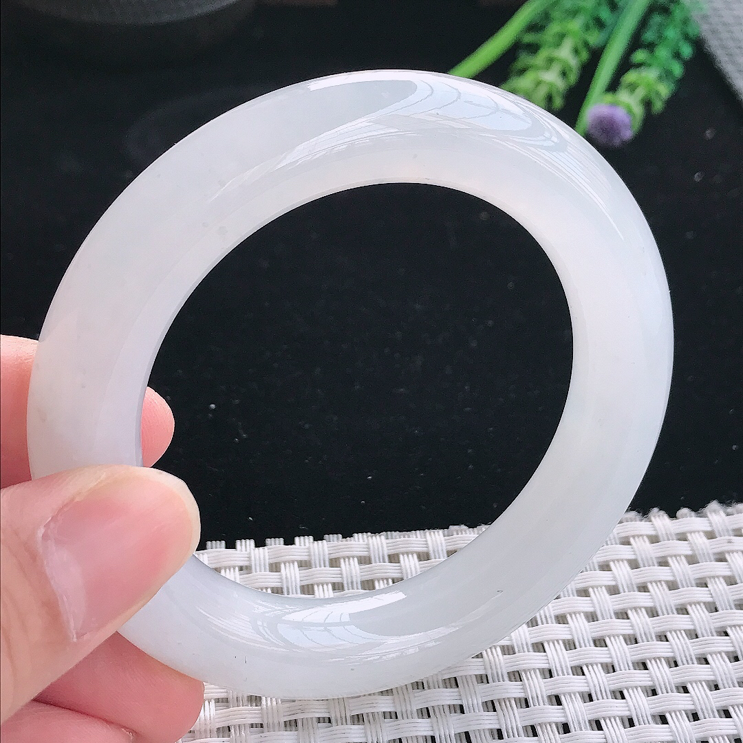 实拍天然翡翠53.8/12/11.8老坑冰胶水灵月光白圆条手镯翡翠玉镯手环