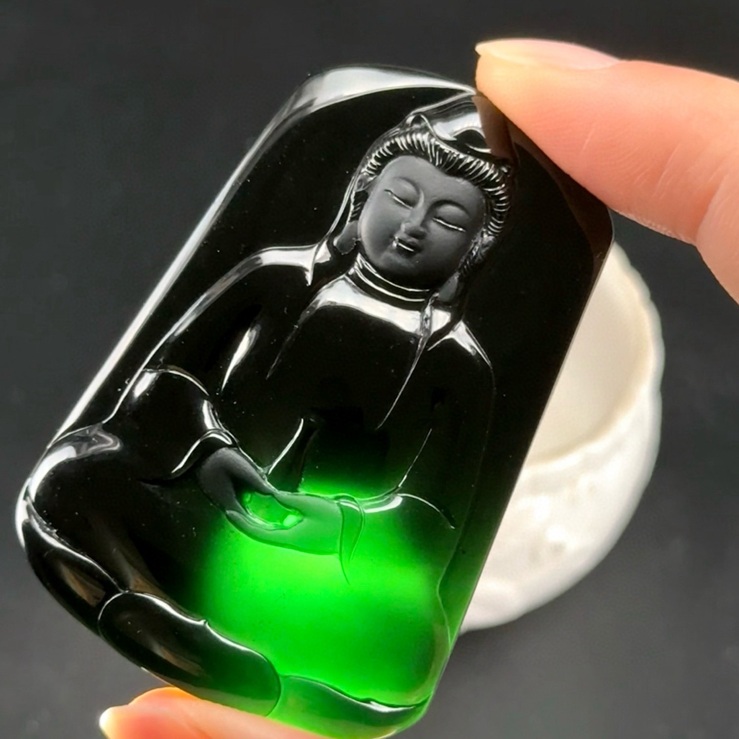 精品墨翠观音 种好色正 黑度极好 打灯通透 油性十足