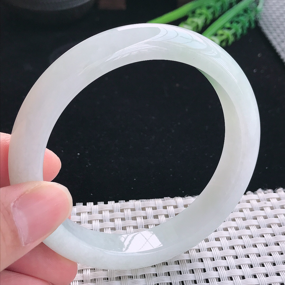 实拍天然翡翠63/13/9大圈口老坑冰润飘花手镯翡翠玉镯手环