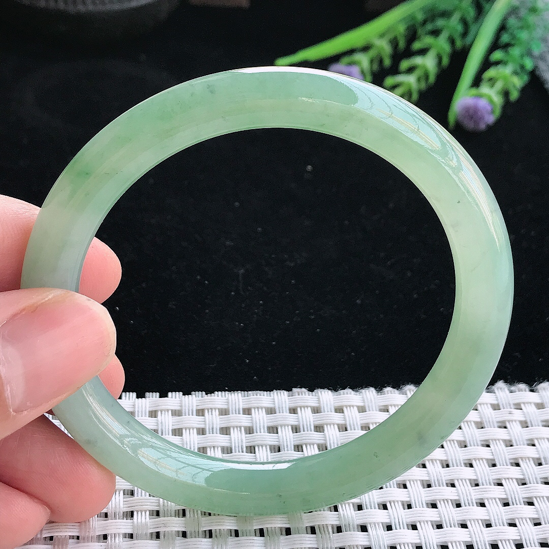 实拍天然翡翠56/8.5老坑冰胶水灵冰晴圆条手镯翡翠玉镯手环