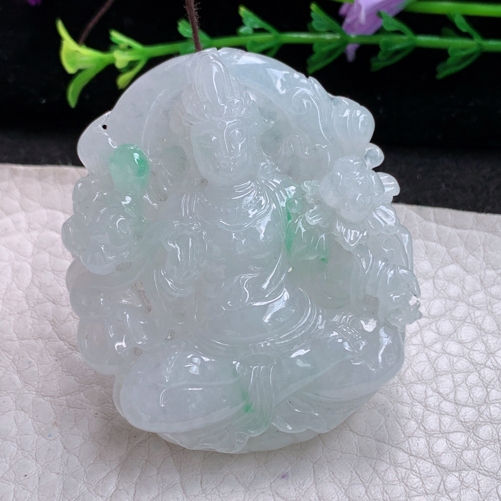 lz实拍53.5*46.8*11.8缅甸天然翡翠a货精雕冰透大势至菩萨吊坠坐莲观音