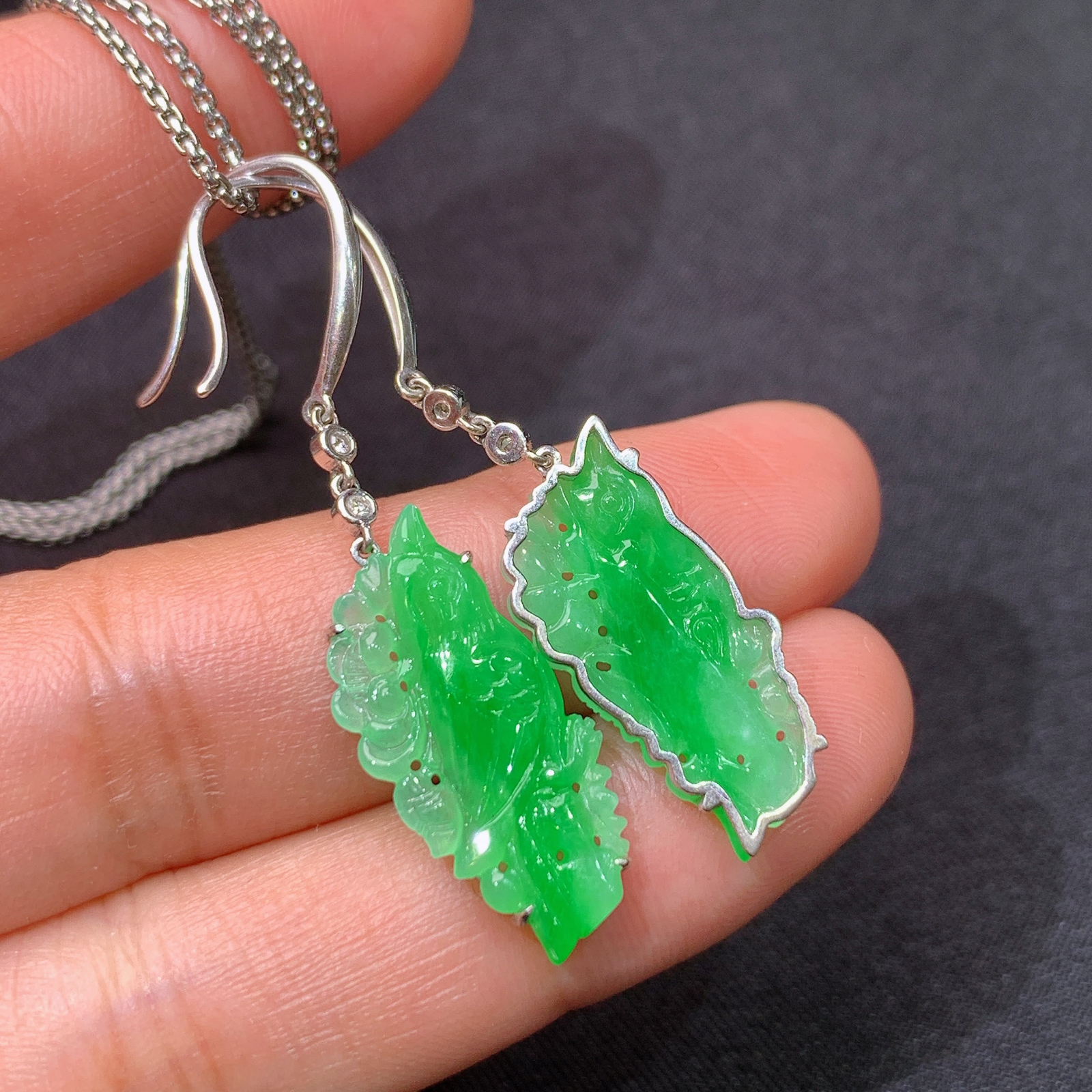 冰阳绿喜鹊耳坠，18k金镶嵌，简约时尚，冰润色阳，种水足，Xg 尺寸22.8*9.8*2