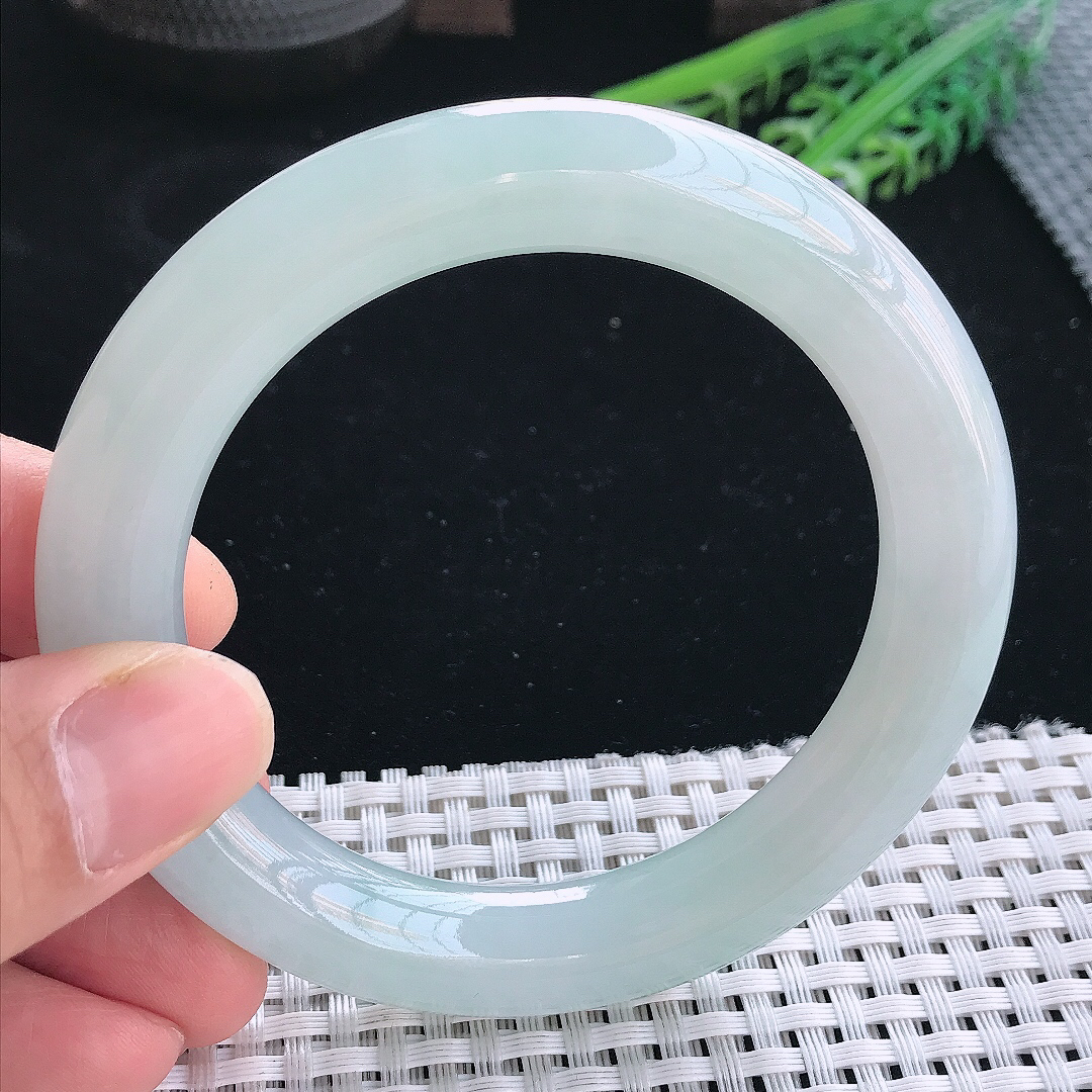 实拍天然翡翠58/11.2老坑冰胶果冻天空蓝圆条手镯翡翠玉镯手环