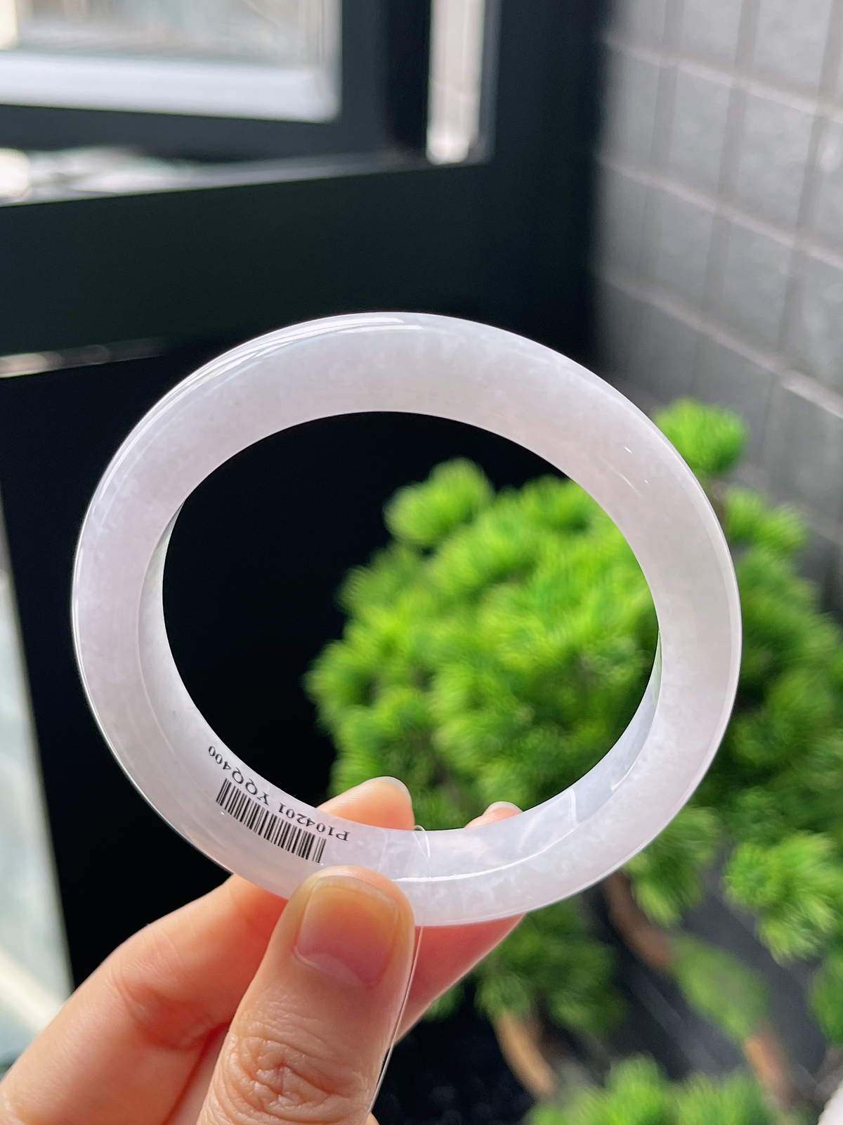 正圈56.6圈口，翡翠糯化种淡紫色手镯