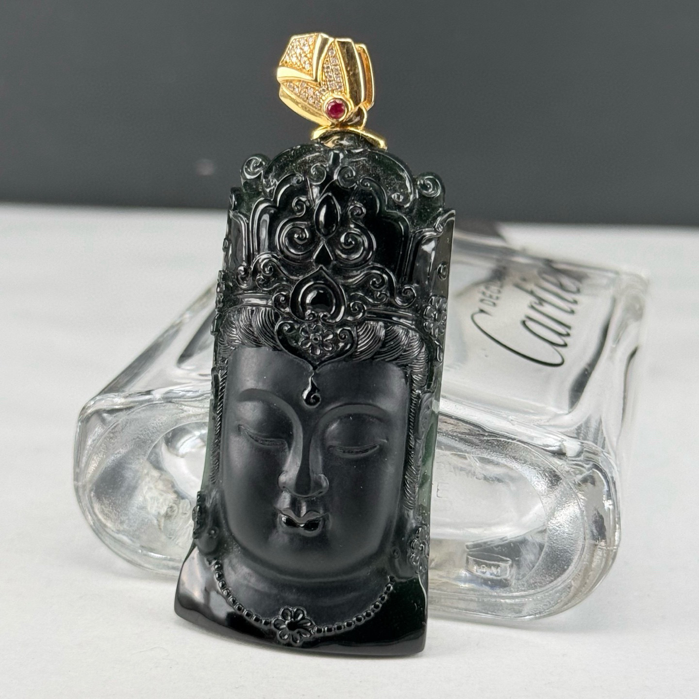 精品18k墨翠观音头 种好色正 黑度极好 打灯通透 油性十足