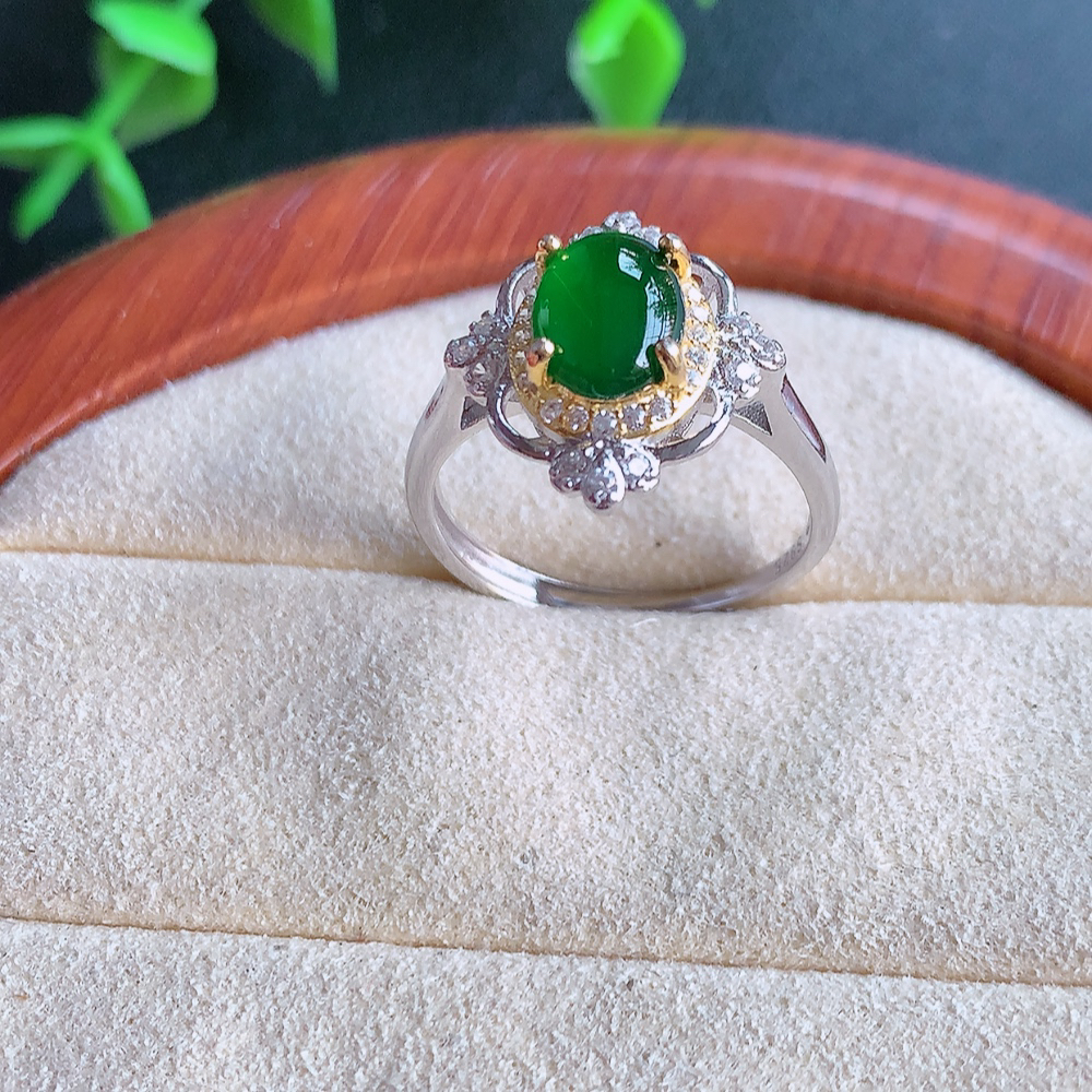 冰润满绿精美环形翡翠戒指  玉质细腻  冰清玉润  飘花灵动  颜色漂亮  W815.15   内径