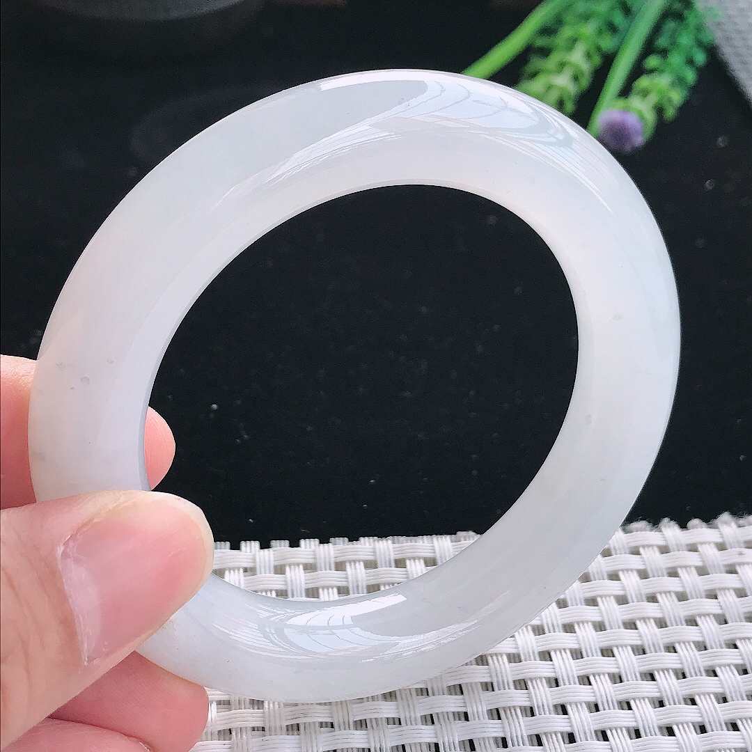 实拍天然翡翠53.8/12/11.8老坑冰胶水灵月光白圆条手镯翡翠玉镯手环