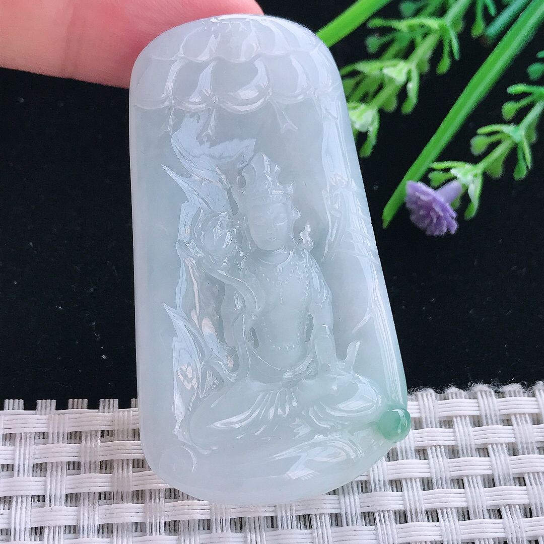 实拍A货翡翠61.2/34.8/5.8老坑冰润起胶月光白持莲观音吊坠翡翠赐福观音