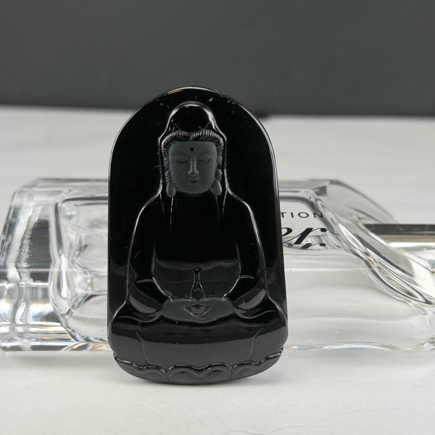 精品墨翠素衣观音 种好色正 黑度极好 打灯通透 油性十足