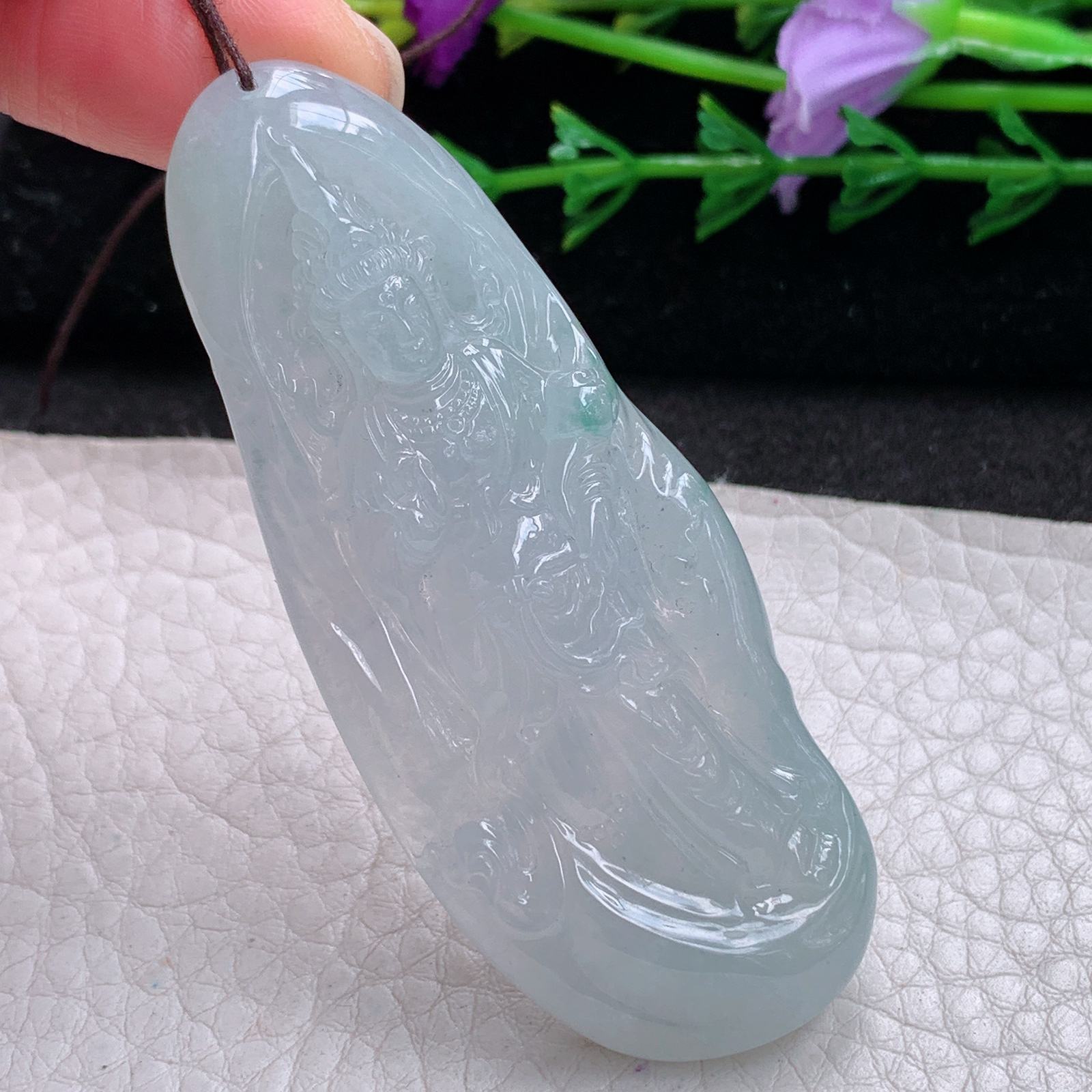 lz实拍62*27.2*9.8缅甸天然翡翠a货精雕冰透飘观音吊坠站观音