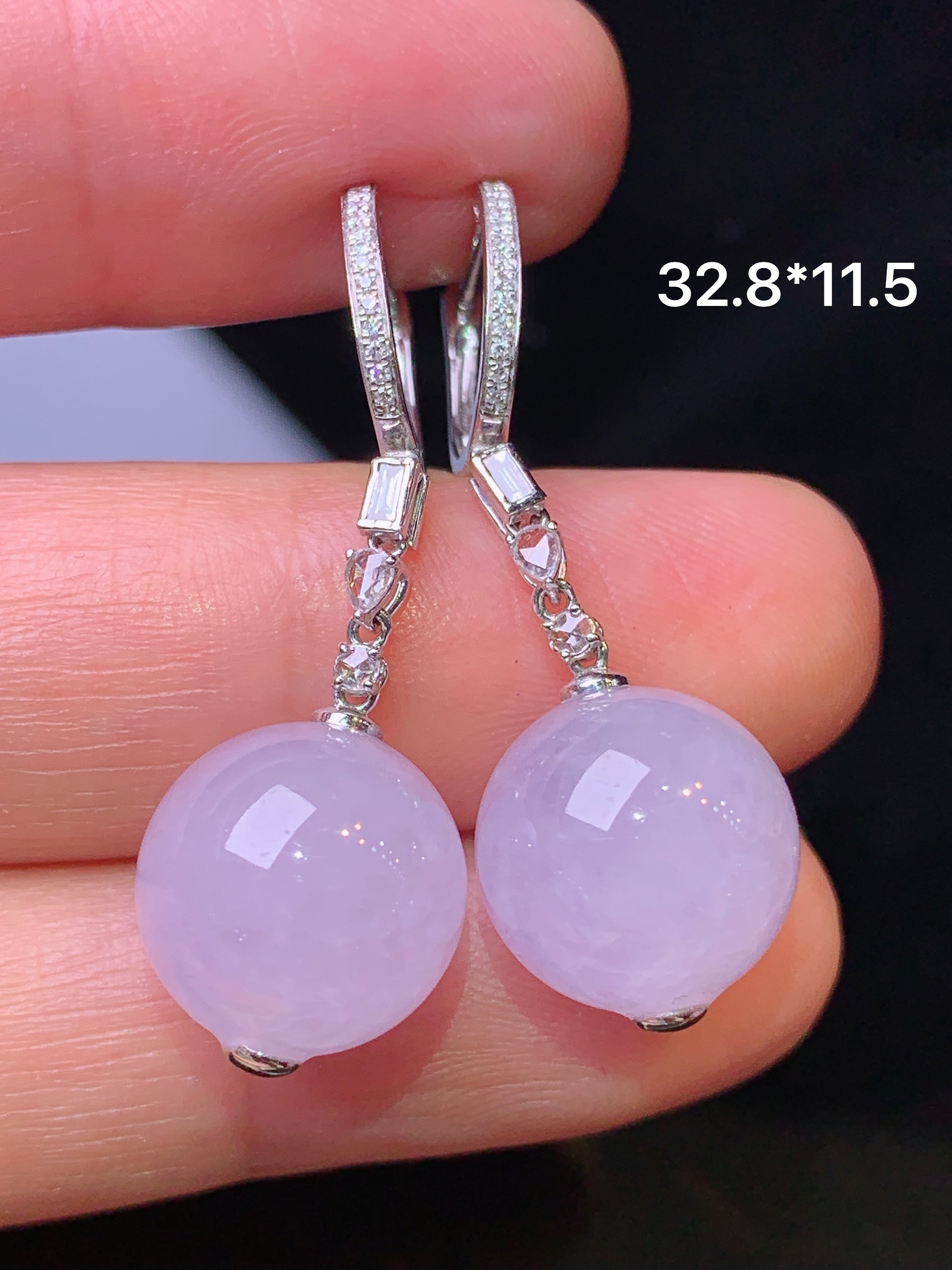 18k金钻镶嵌紫罗兰圆珠耳坠 玉质细腻 色泽艳丽清新 水润亮眼 整体尺寸32.8*11.5f2