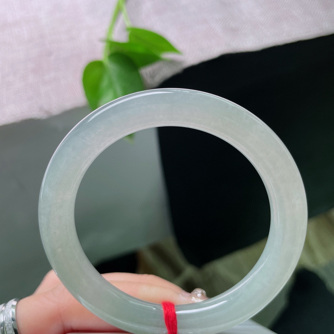 54/9.5，冰晴圆条，晶莹剔透，如冰似水，种老，底子细腻干净，完美