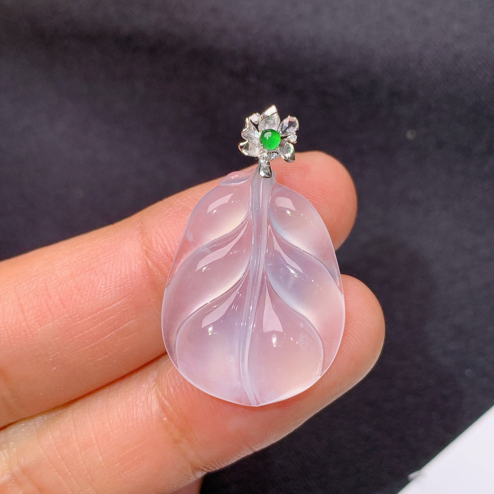 冰种树叶吊坠，18k金镶嵌，冰冰润润，玉质细腻，种水足，Cy 尺寸29.4*28*4.2