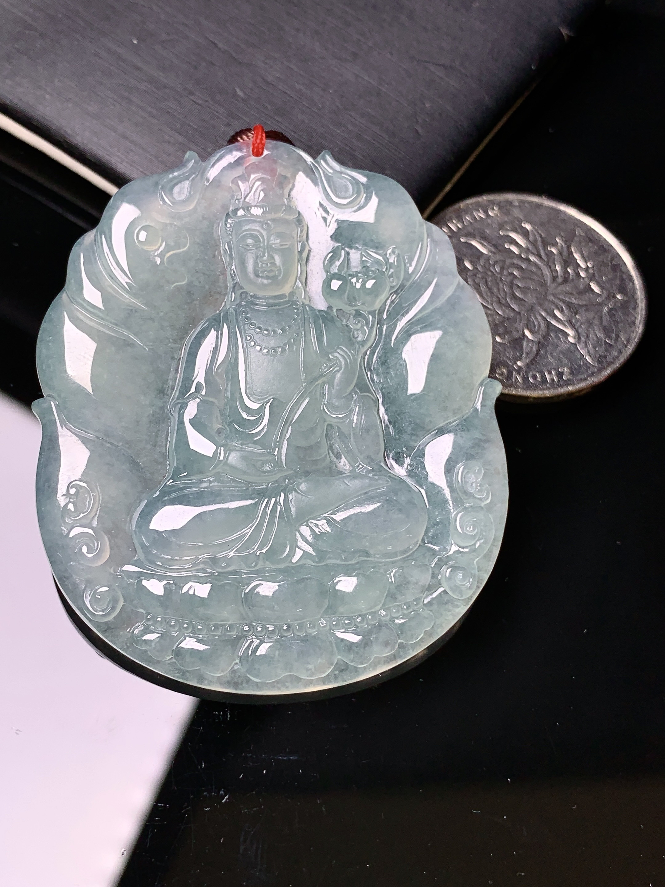 冰种观音菩萨吊坠 玉质细腻 色泽艳丽清新 水润亮眼 整体尺寸50*42*5.5b2