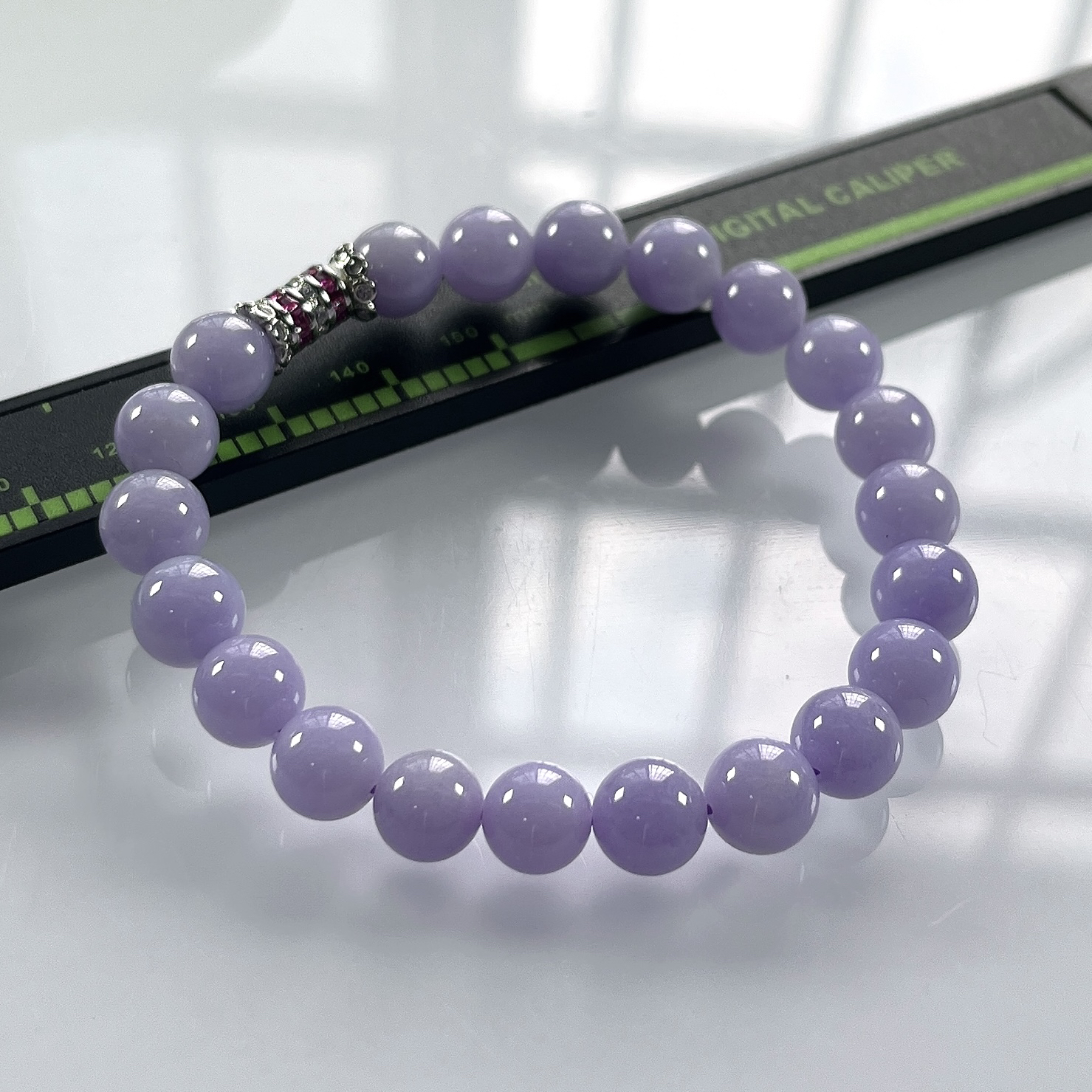 缅甸天然翡翠A货，卡8冰润紫罗兰圆珠手串手链，尺寸：8mm/21颗，长度175mm，重量：19.63