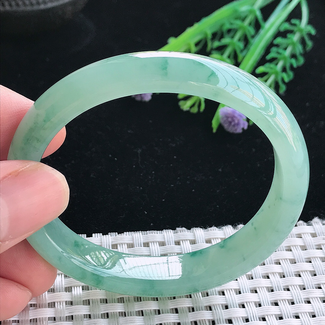 实拍天然翡翠58.5/47/11.8/7.2老坑冰胶果冻冰晴飘花贵妃手镯翡翠玉镯