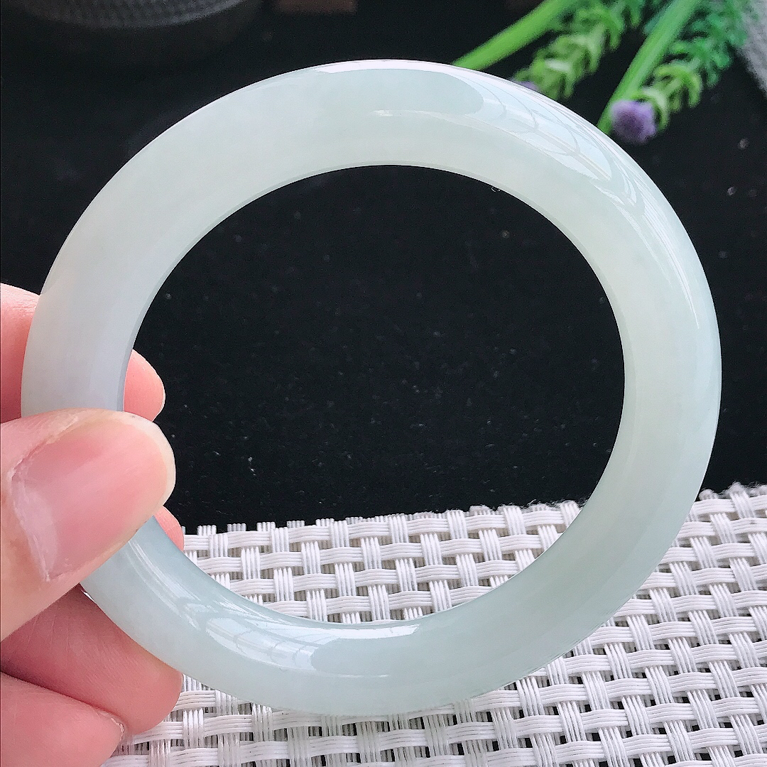 实拍天然翡翠57/10.7老坑冰胶果冻天空蓝圆条手镯翡翠玉镯手环