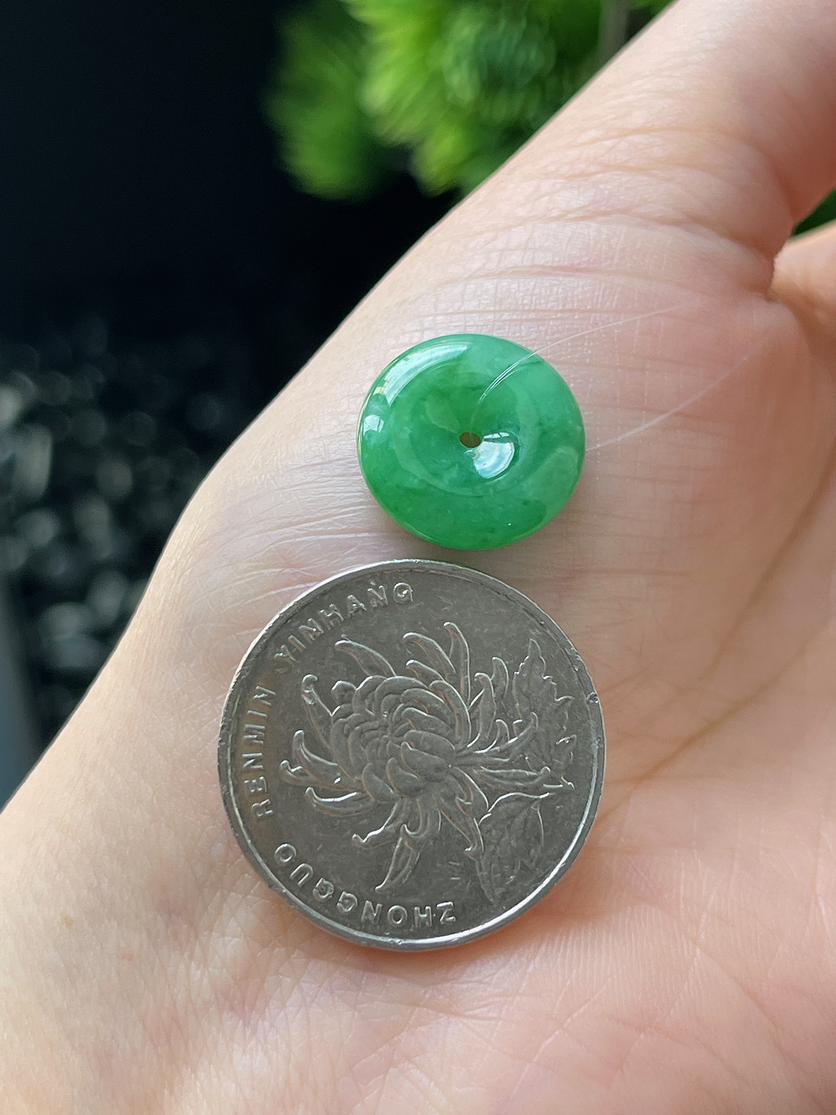 翡翠糯化种绿色平安扣