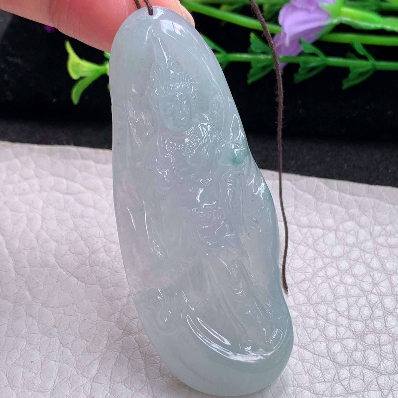 lz实拍62*27.2*9.8缅甸天然翡翠a货精雕冰透飘观音吊坠站观音