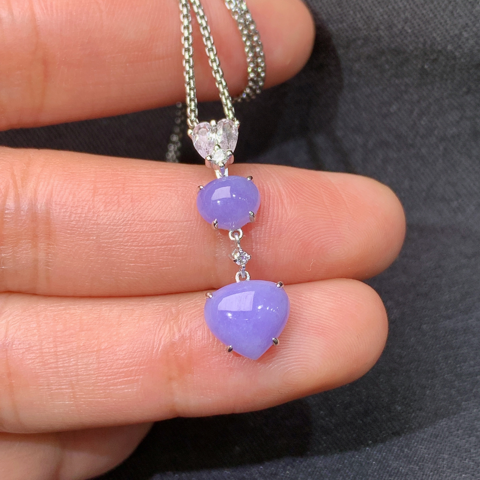 冰紫罗兰爱心吊坠，18k金镶嵌，冰润鲜艳，玉质细腻，种水足，Zhu 尺寸25*8.8*3.6