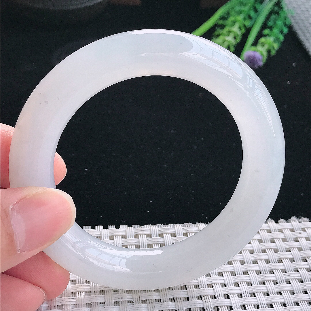 实拍天然翡翠53.8/12/11.8老坑冰胶水灵月光白圆条手镯翡翠玉镯手环