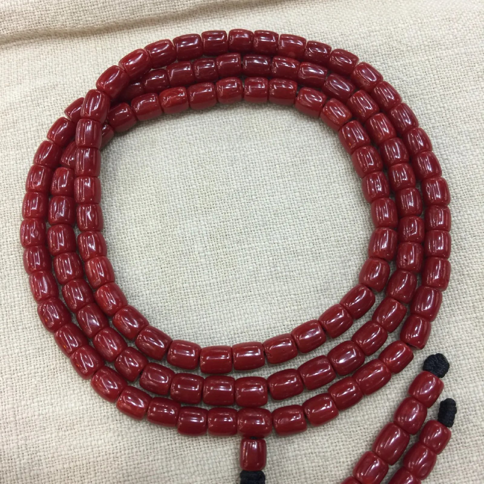 【赤血牛血6mm桶珠红珊瑚108佛珠串】传承精品！科西卡材料，西班牙产地。赤血牛血红颜色，黑红黑红的