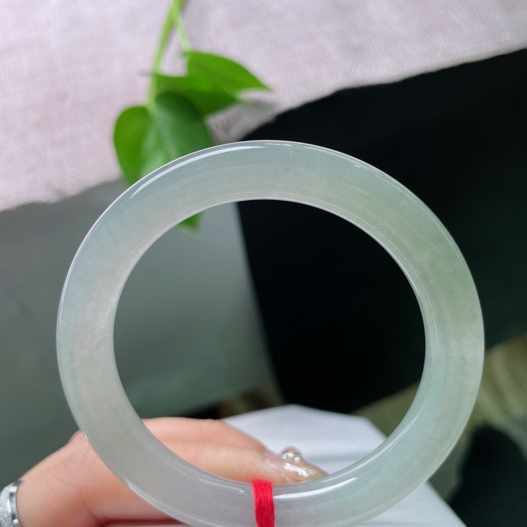 54/9.5，冰晴圆条，晶莹剔透，如冰似水，种老，底子细腻干净，完美