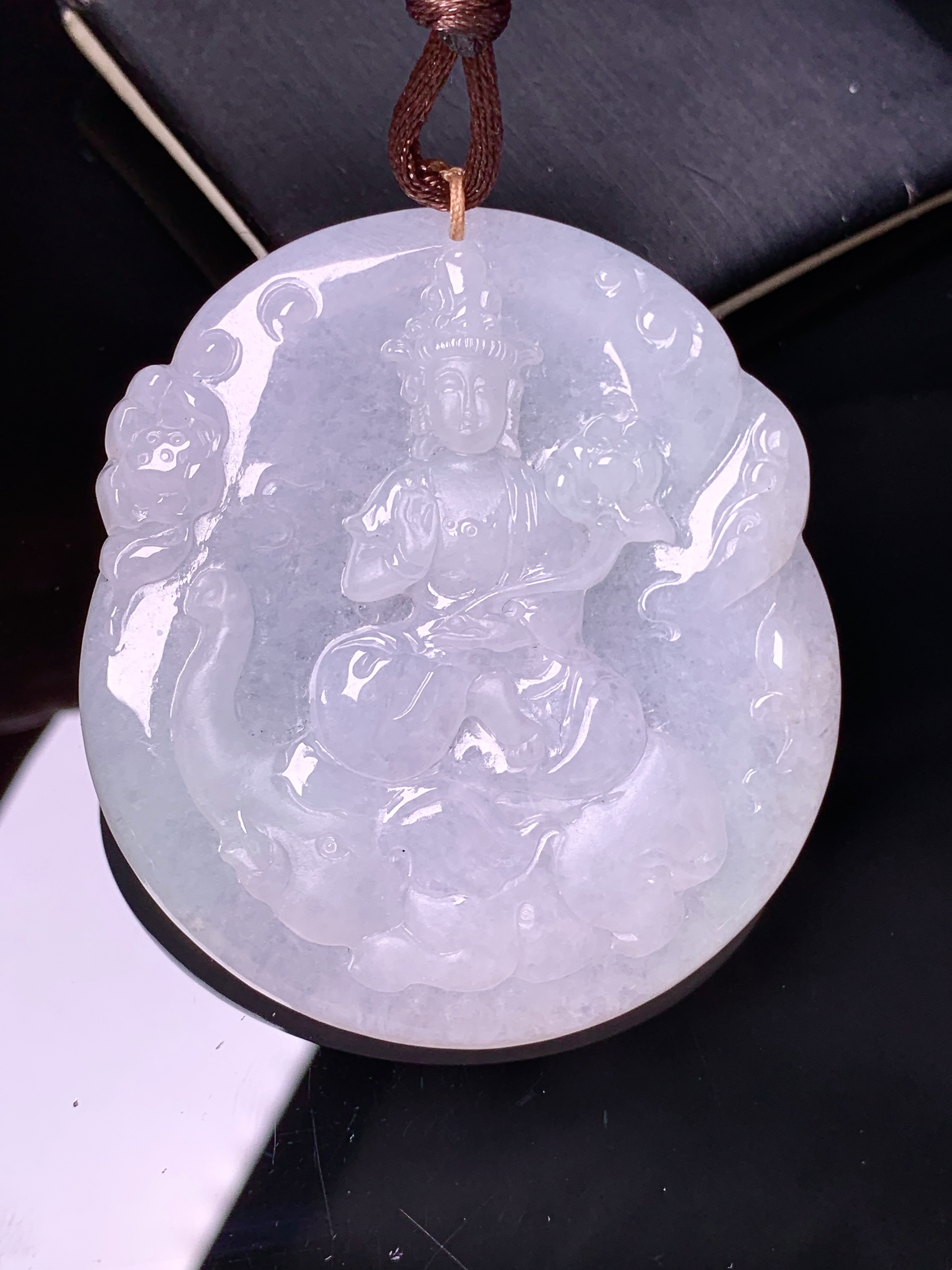 冰种普贤菩萨吊坠 玉质细腻 色泽艳丽清新 水润亮眼 整体尺寸55*50*5.6b2