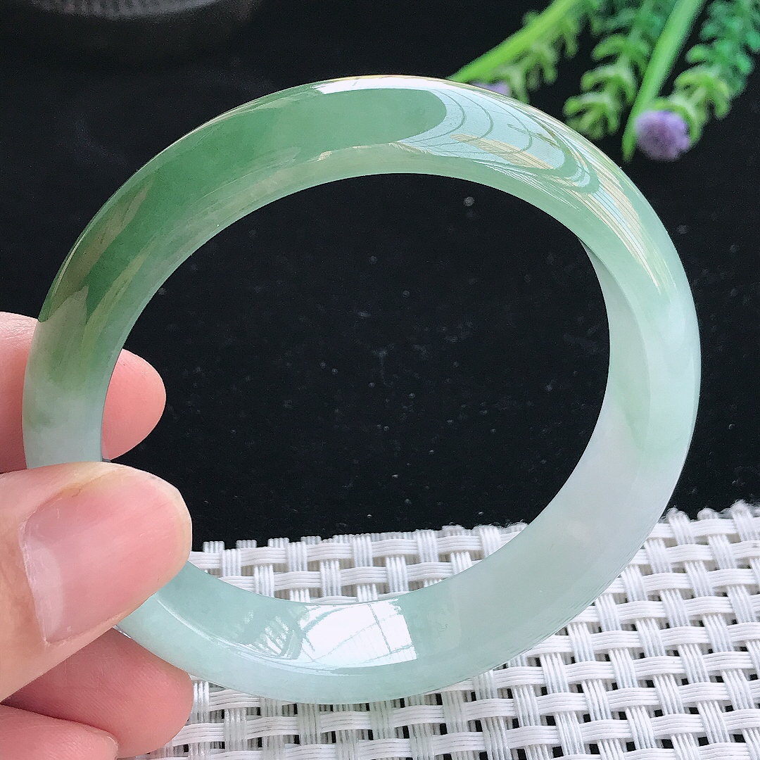 实拍天然翡翠56/13.6/7.8老坑冰胶果冻半山半水油绿手镯翡翠玉镯手环