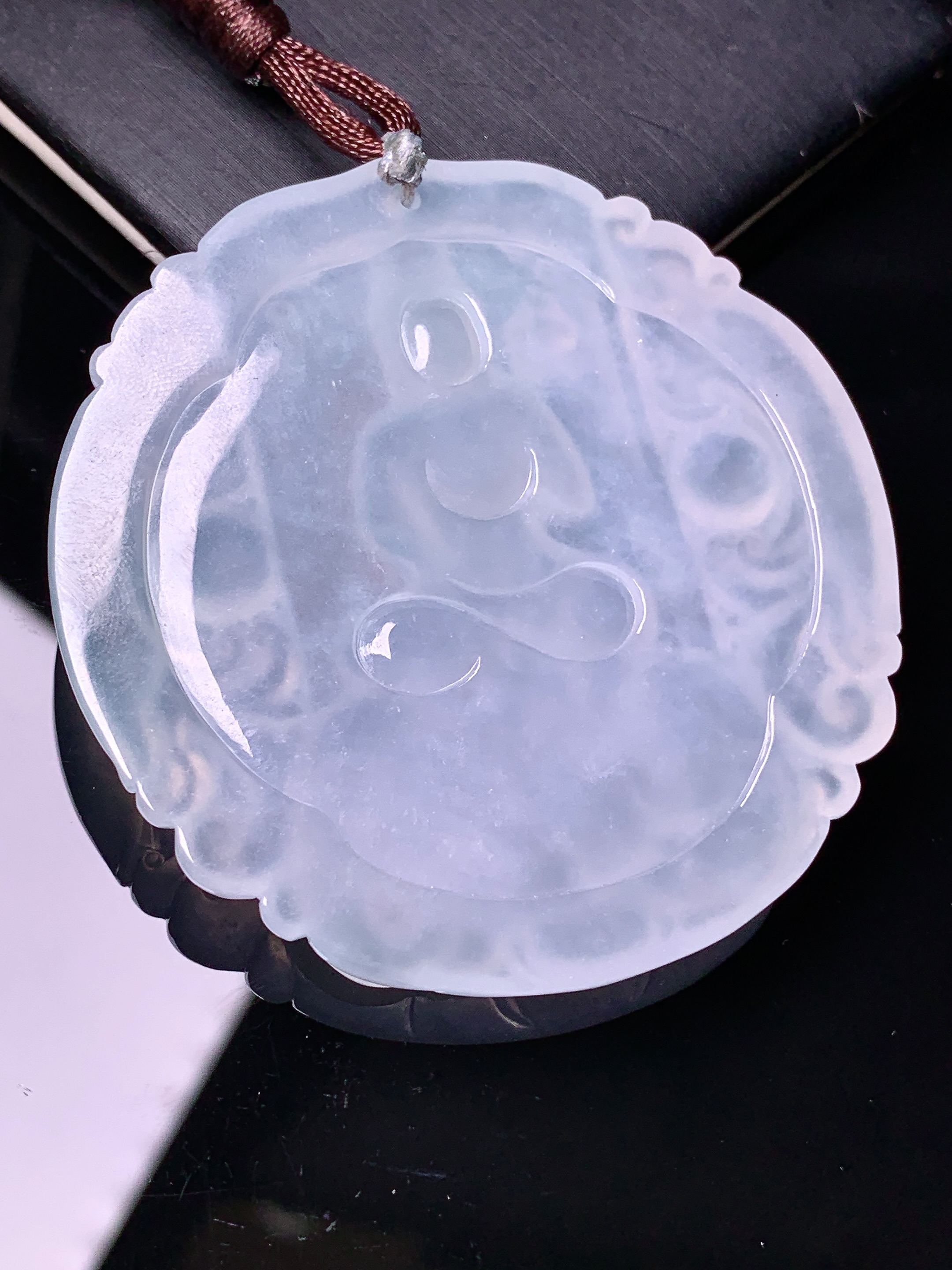 冰种普贤菩萨吊坠 玉质细腻 色泽艳丽清新 水润亮眼 整体尺寸53.5*52*5.8b2