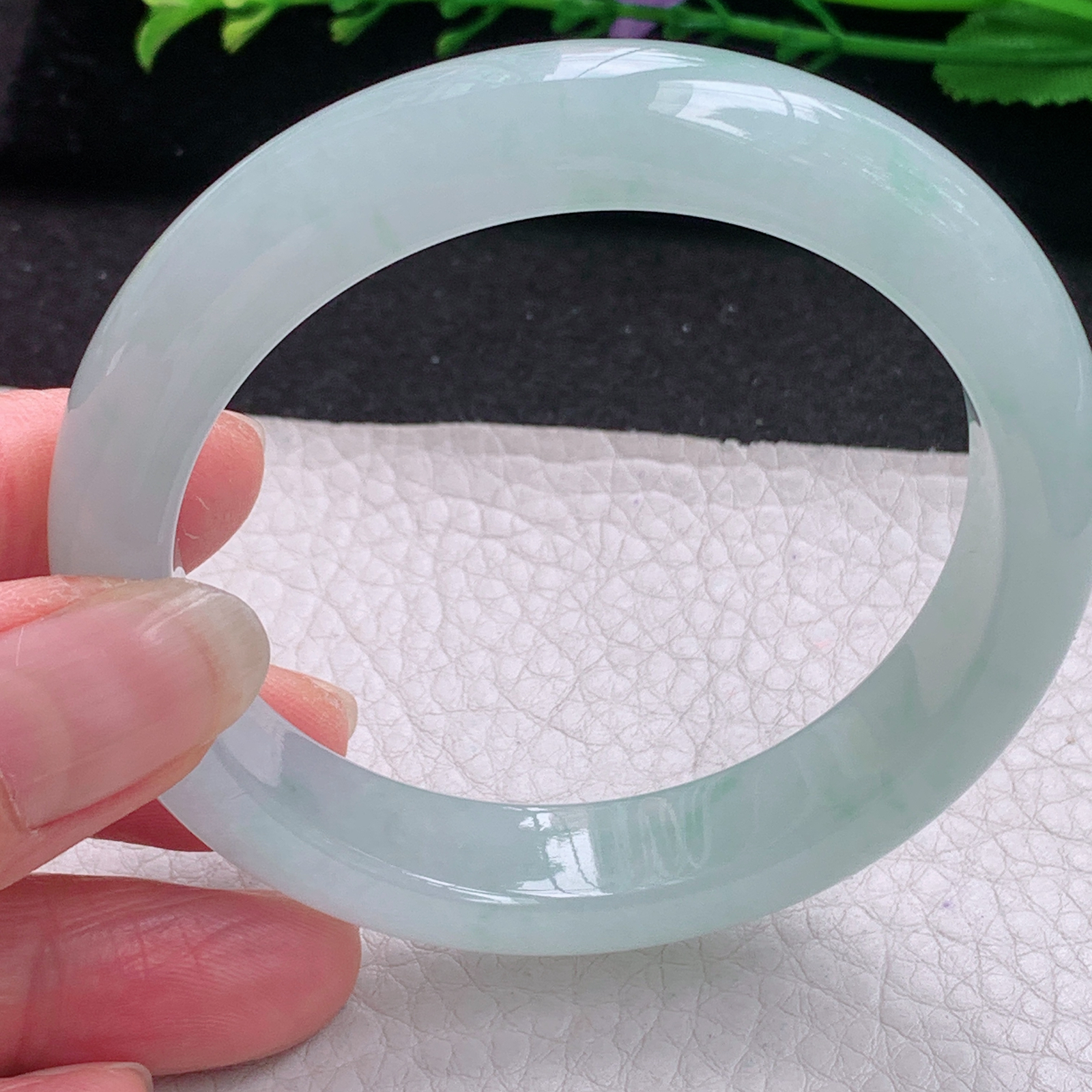 xo清爽款55.8*12.2*8.5平安镯 缅甸翡翠A货玉手镯精美冰爽浅绿宽边玉手镯