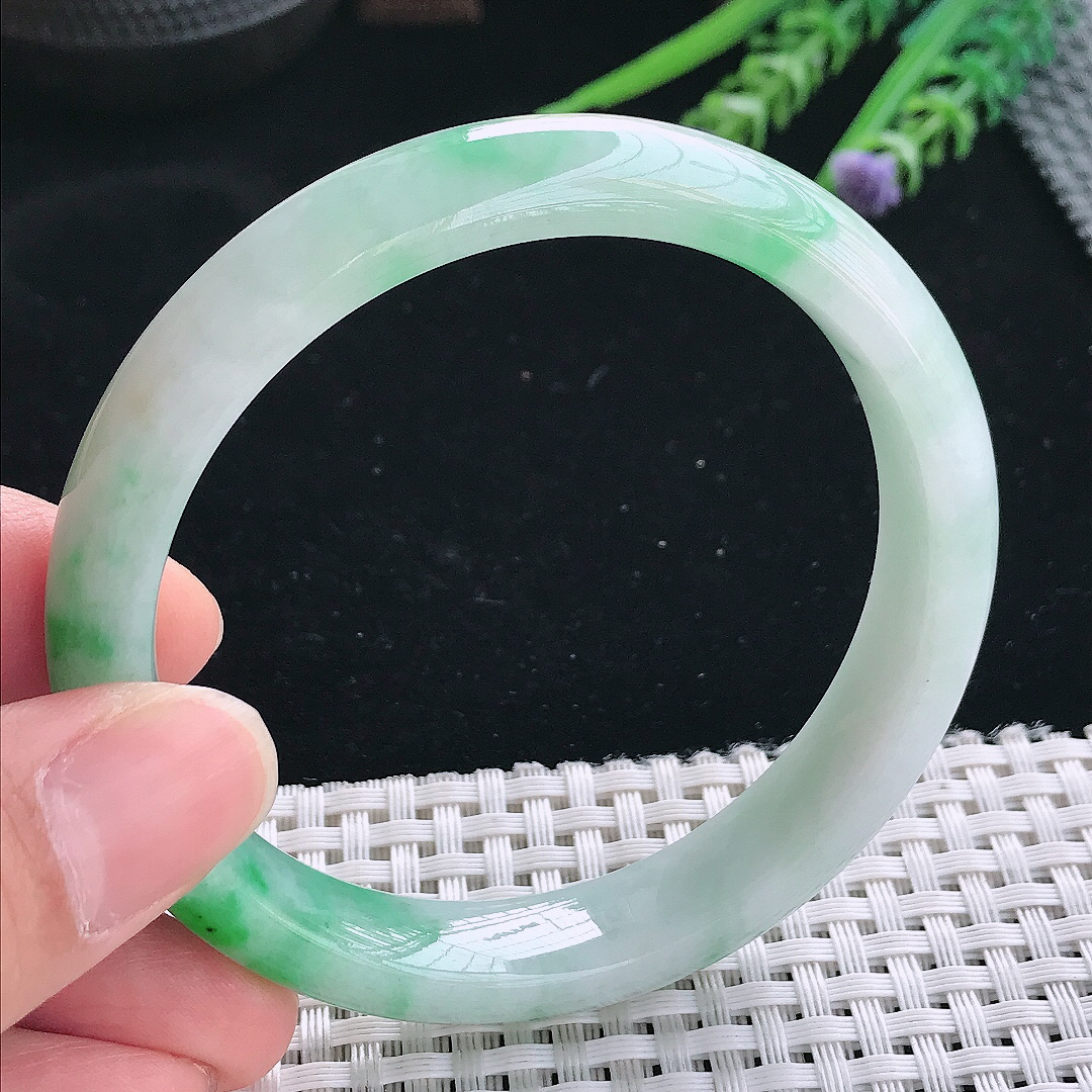 实拍天然翡翠59/11.6/8老坑精美飘阳绿手镯翡翠玉镯手环