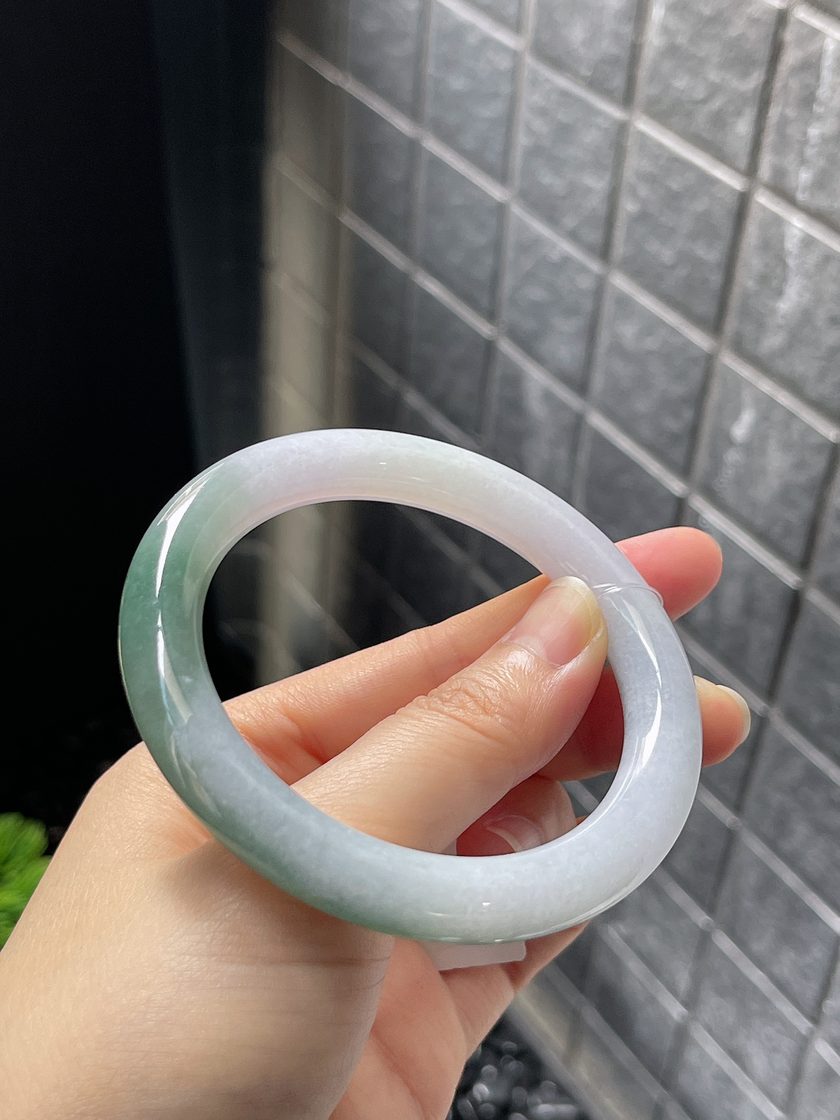 圆镯55.4圈口，翡翠糯化种半山水手镯