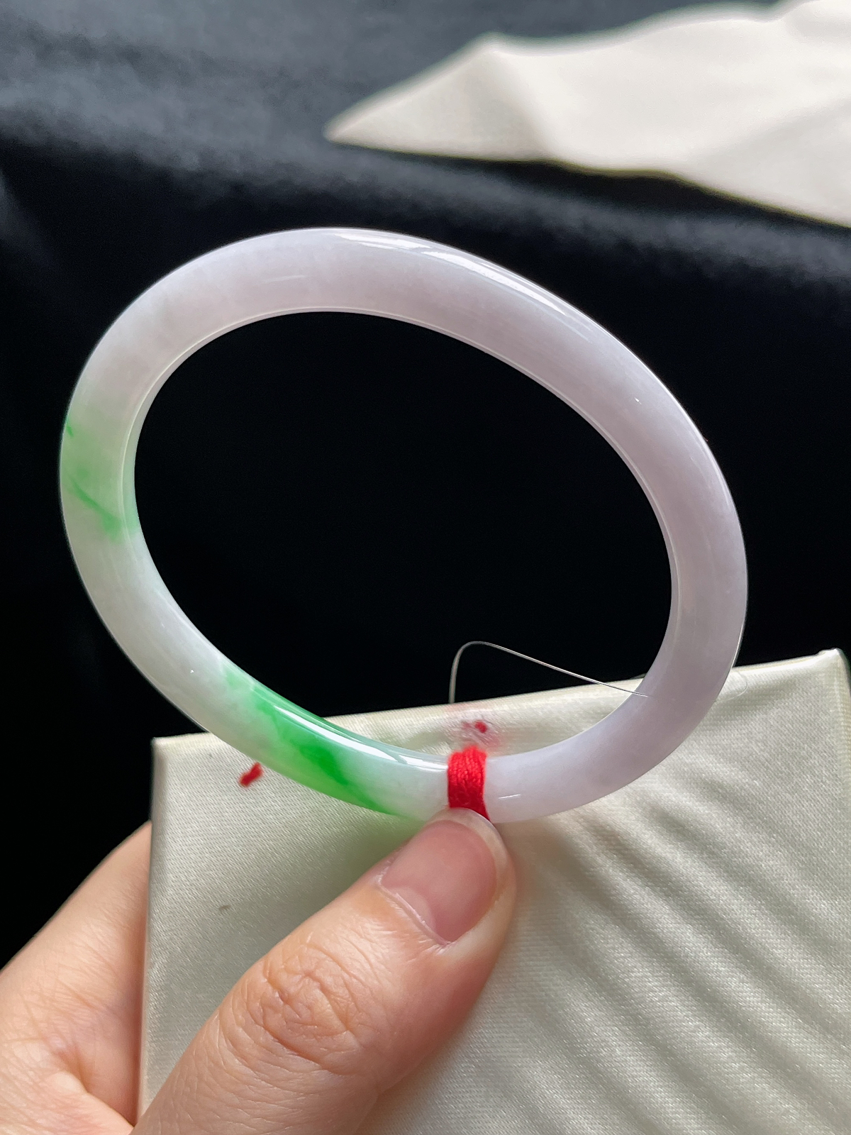 贵妃镯54.6圈口，翡翠糯化种飘花手镯