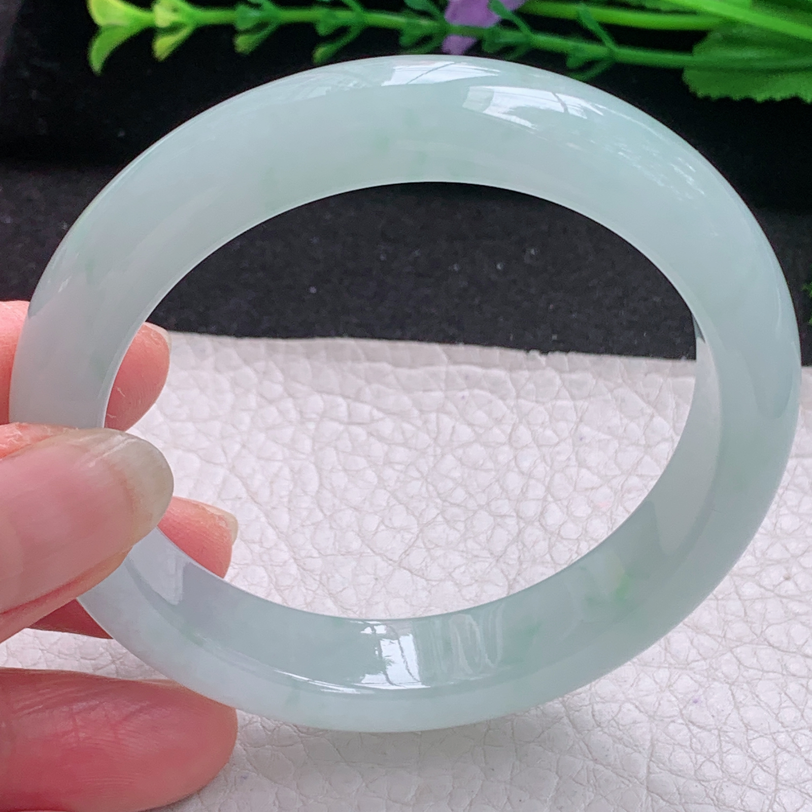 xo清爽款55.8*12.2*8.5平安镯 缅甸翡翠A货玉手镯精美冰爽浅绿宽边玉手镯