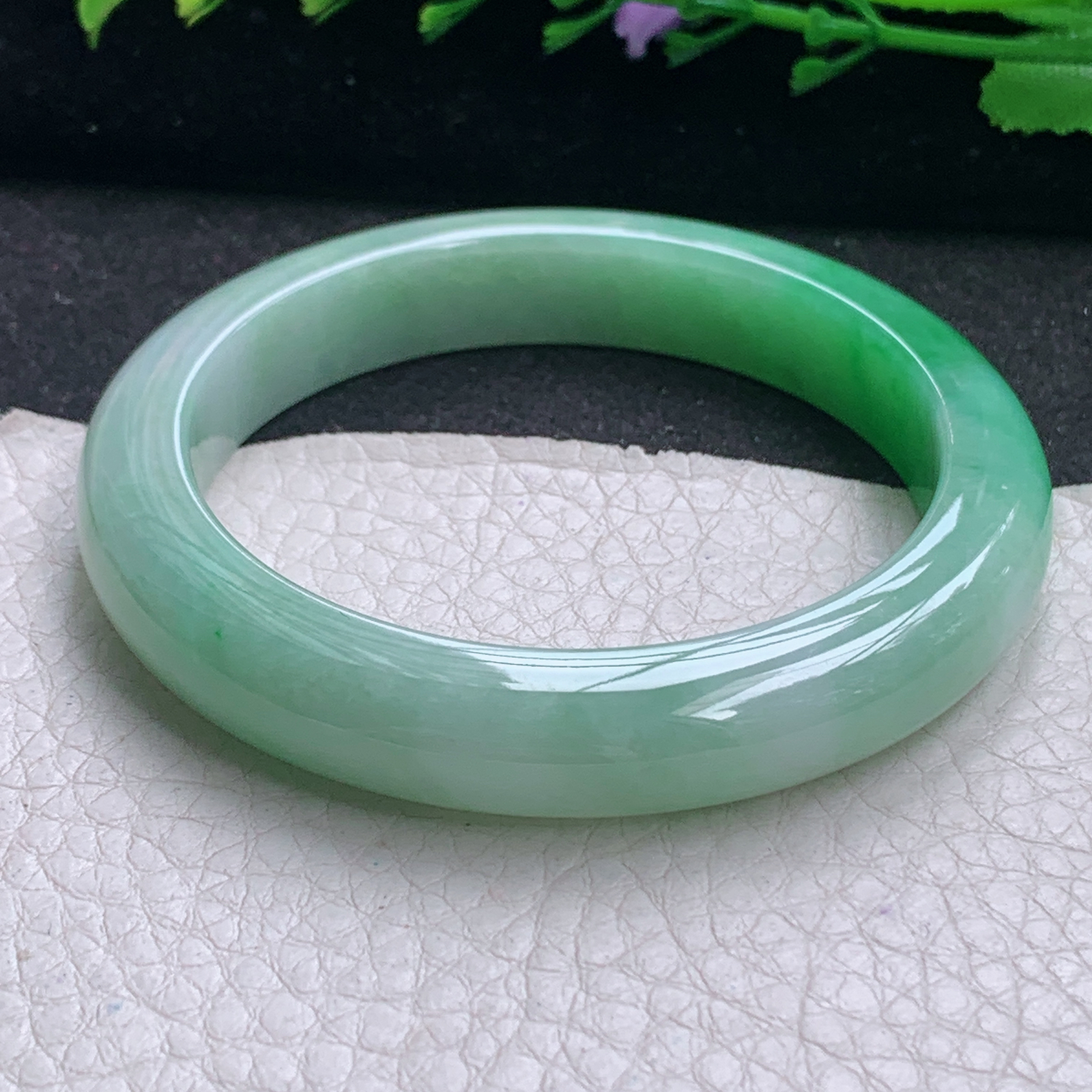 ax实拍53*10.3*8.4平安镯 缅甸翡翠A货玉手镯精美辣绿正圈玉手镯