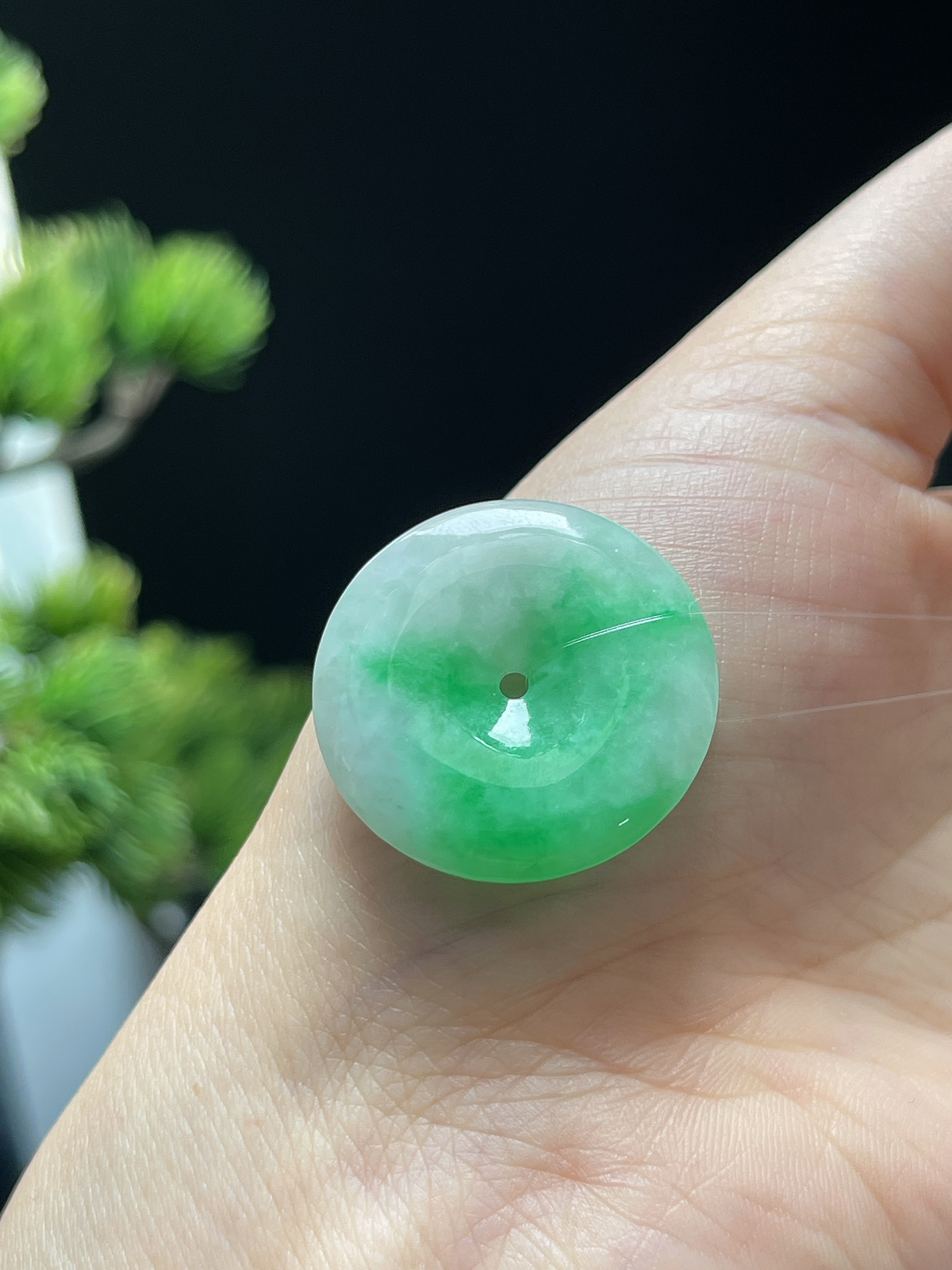 翡翠糯化种飘绿平安扣