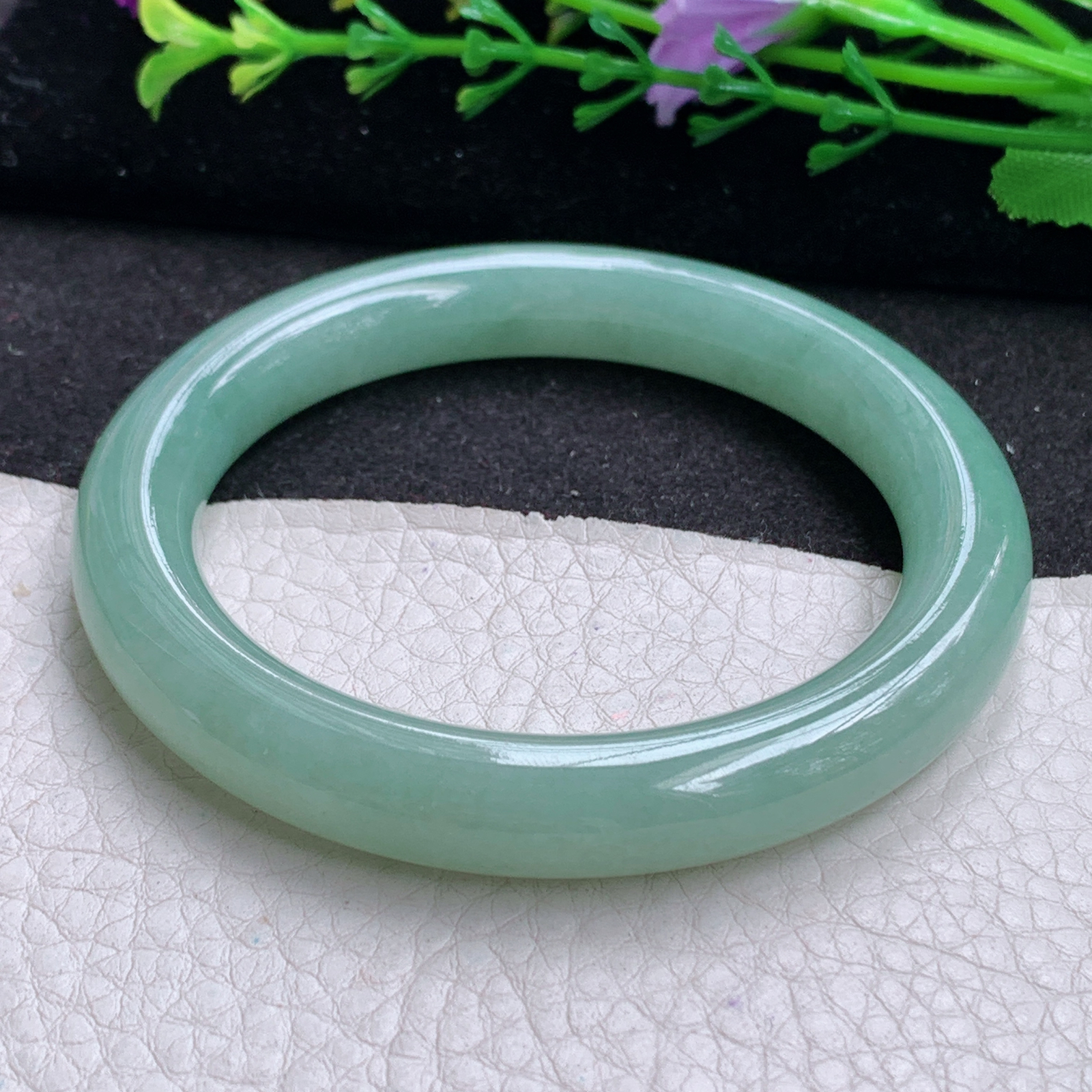 nc清新款54.5*9.8美人镯 缅甸翡翠A货玉手镯精美水绿圆条叮当镯