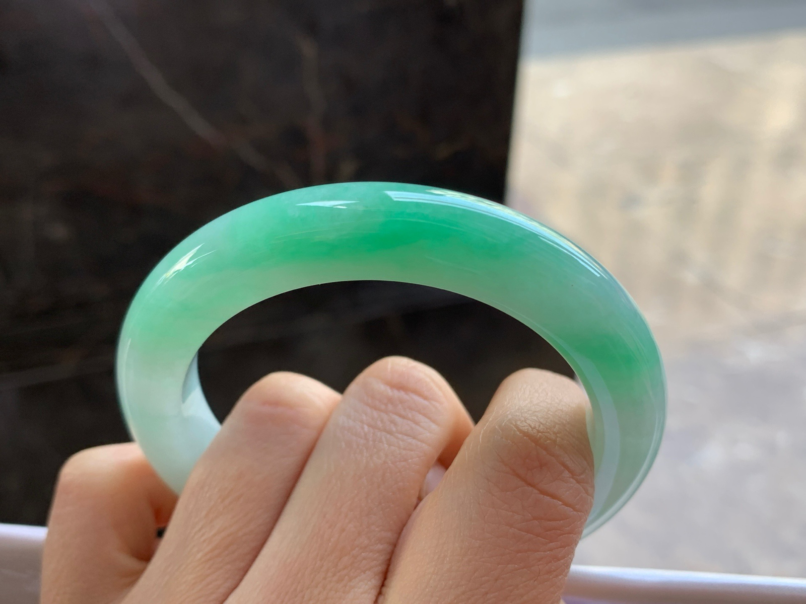 55.5-10.5-10

阳绿色手镯^_^色阳 细腻